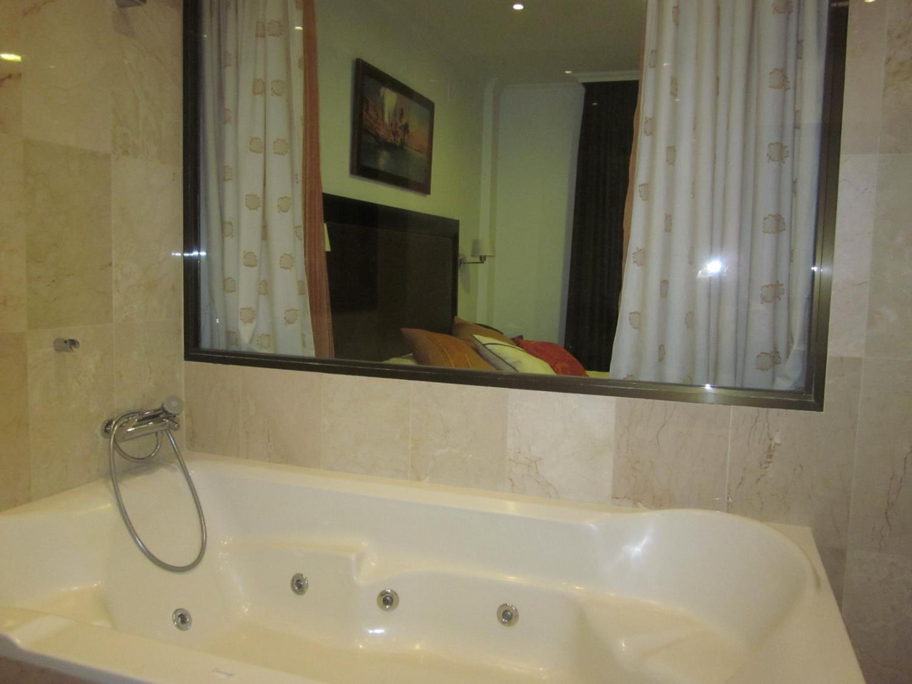 Junior Suite - Photo 17