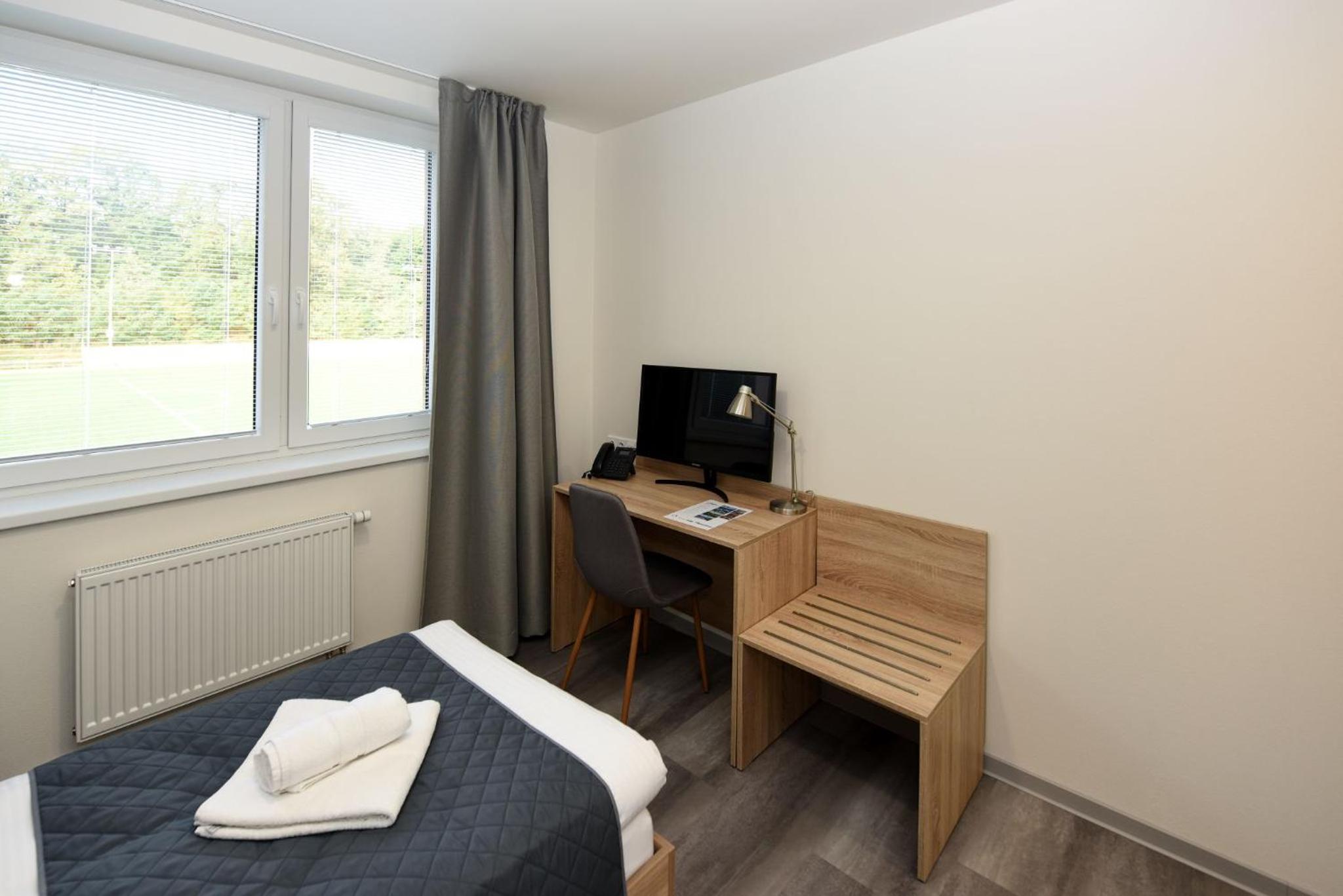 Single Room with Private Bathroom photo 2