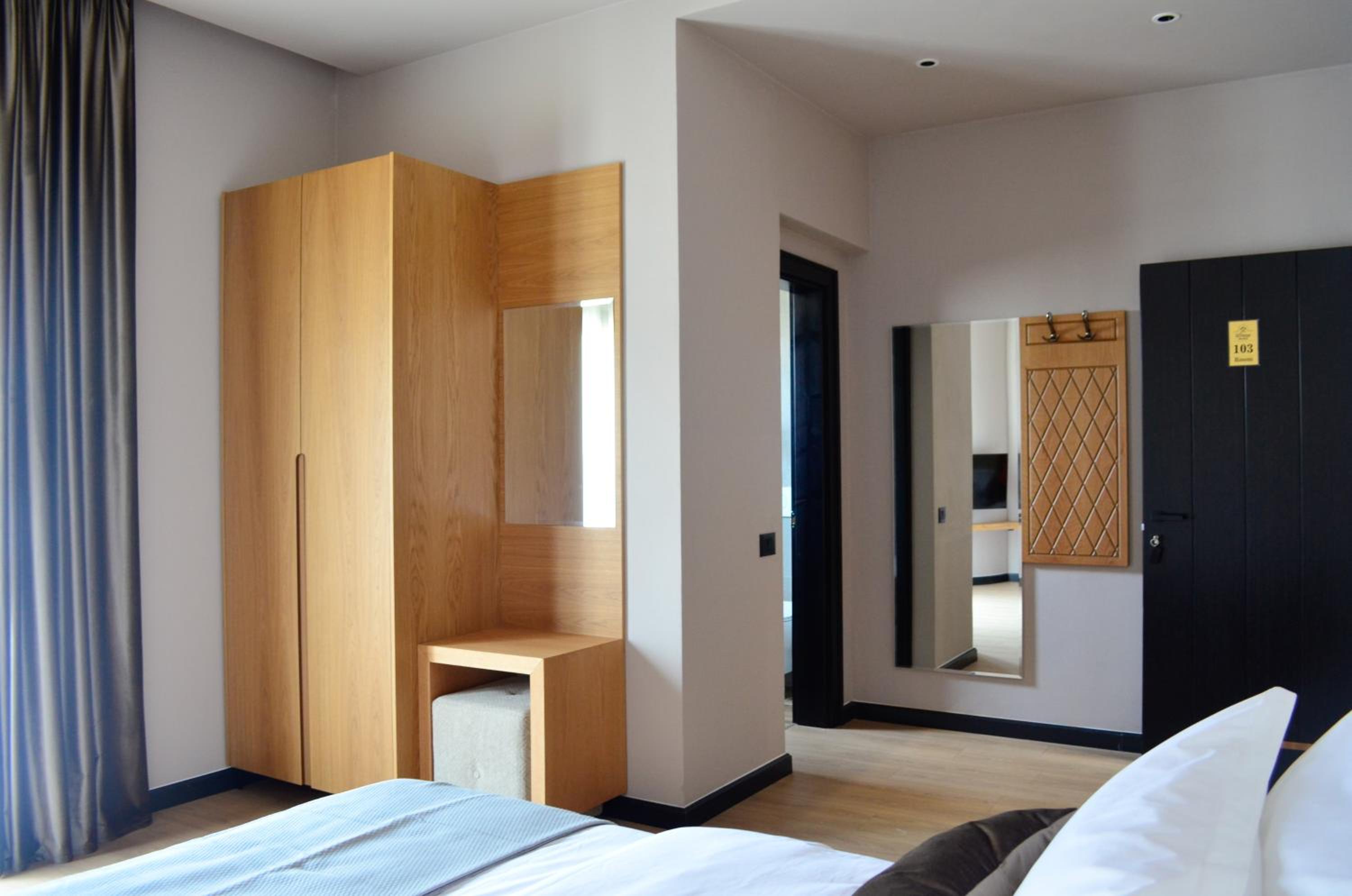 Comfort Triple Room