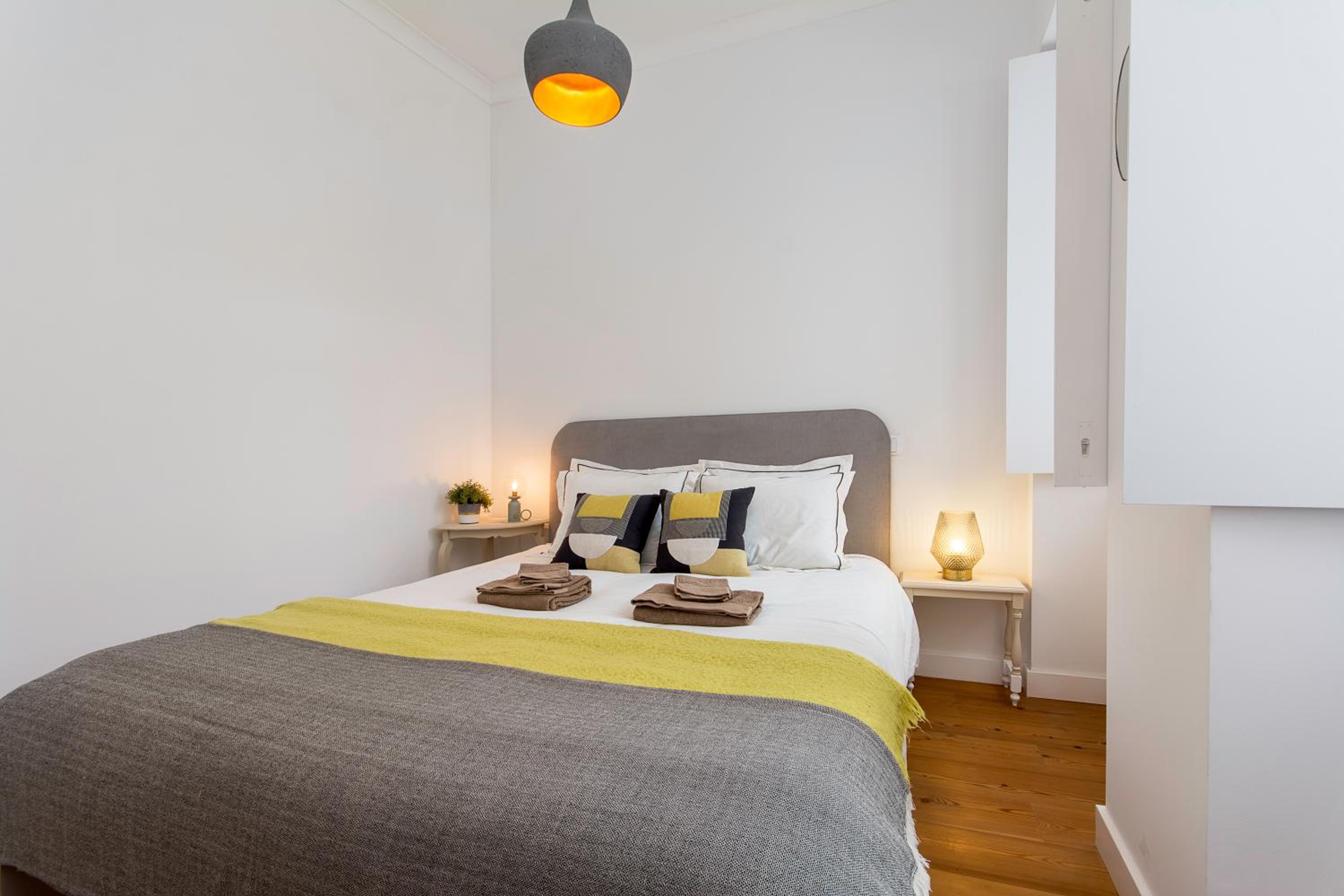 Two-Bedroom Apartment - Photo 4