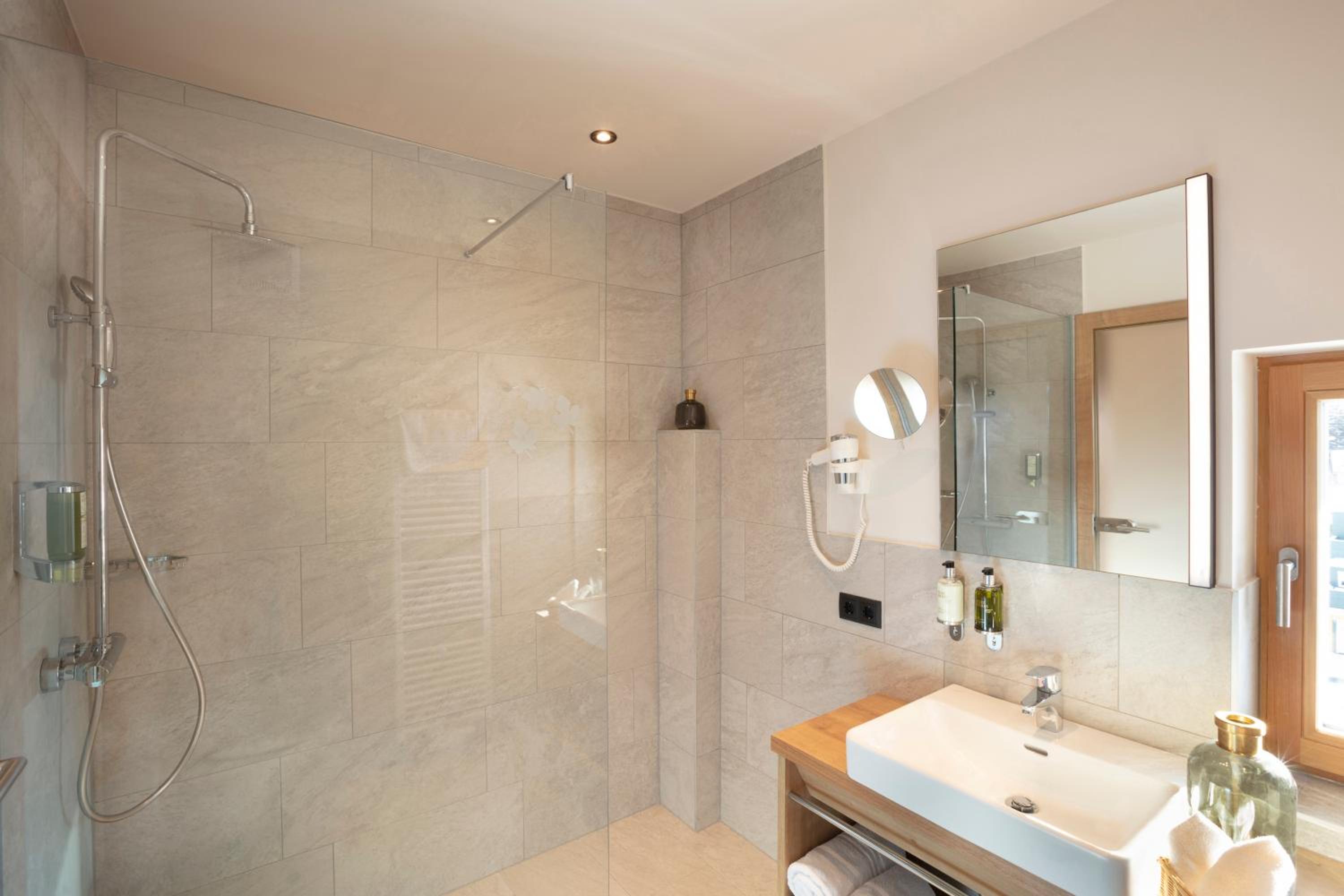 Comfort Junior Suite - Photo 3