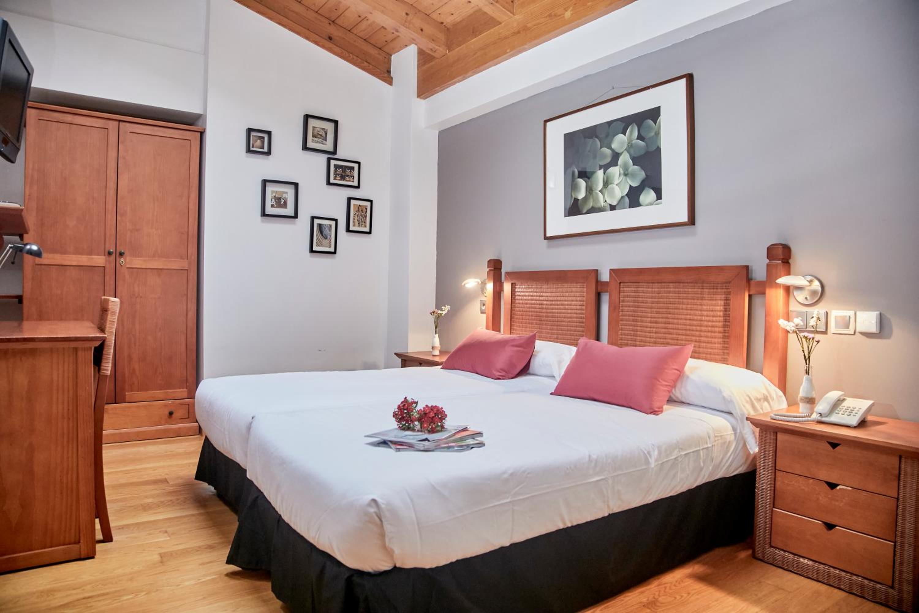 Double Or Twin Room photo 2