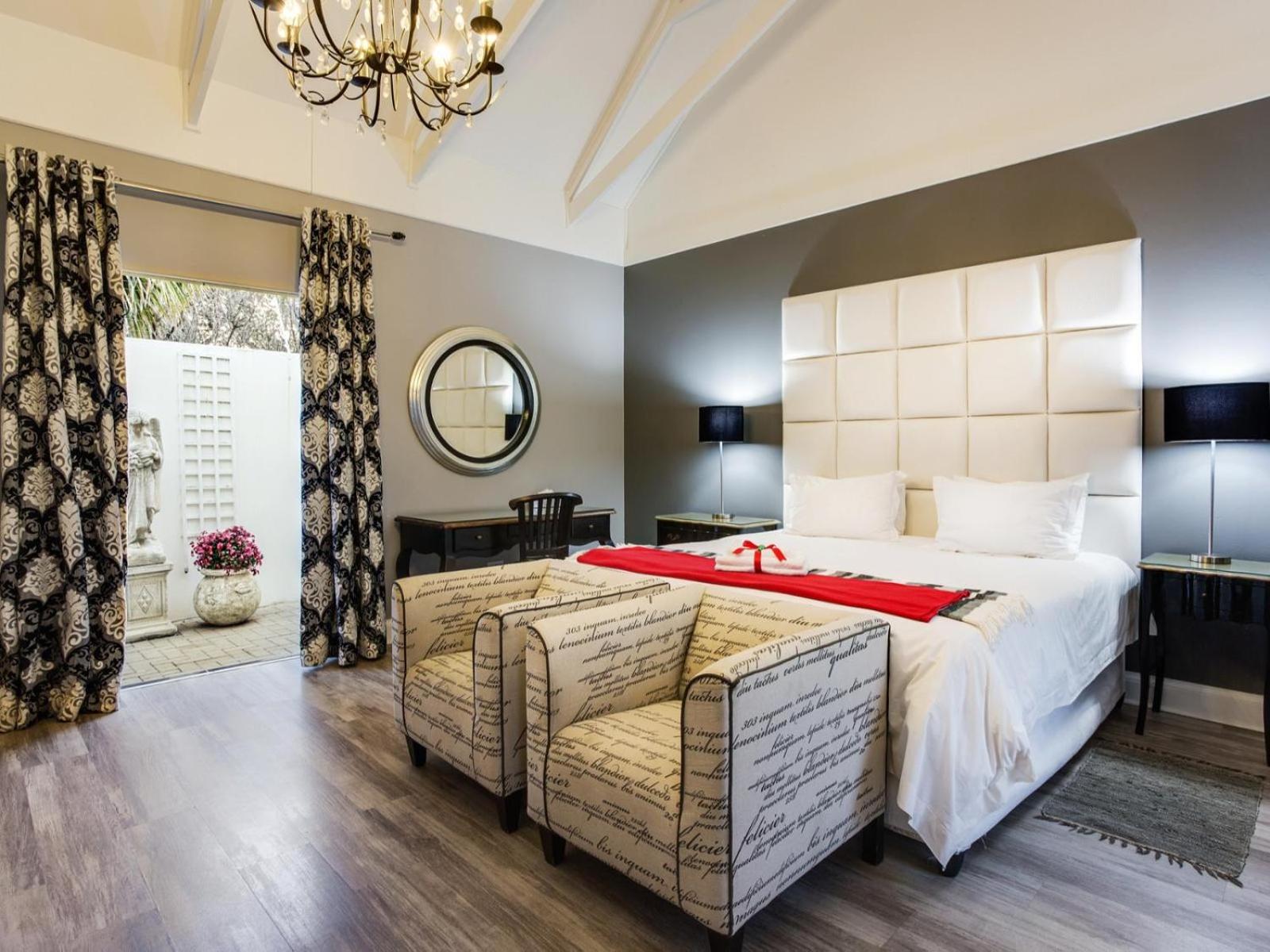 Executive King Room - Photo 8