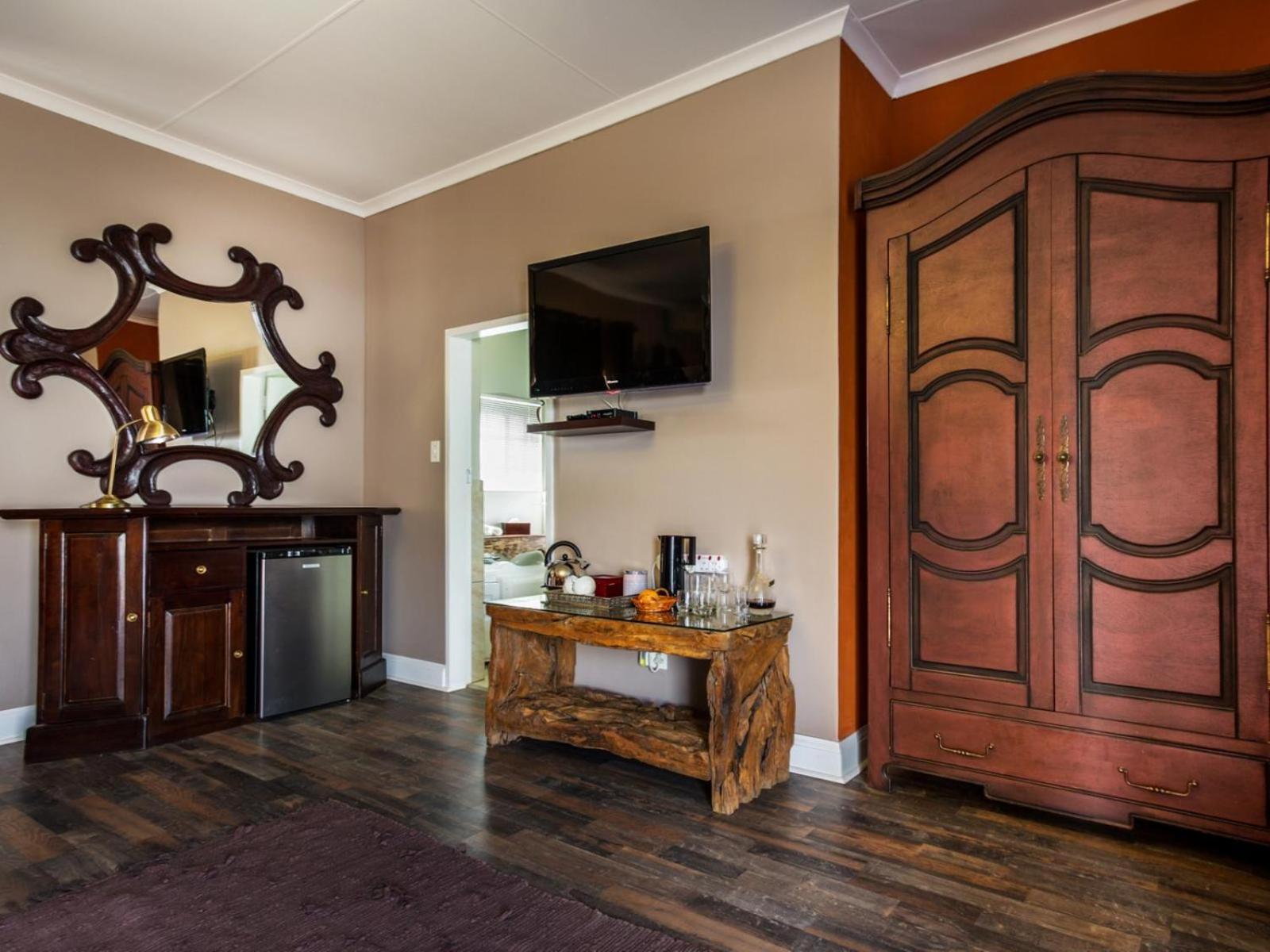 Deluxe King Room - Photo 4