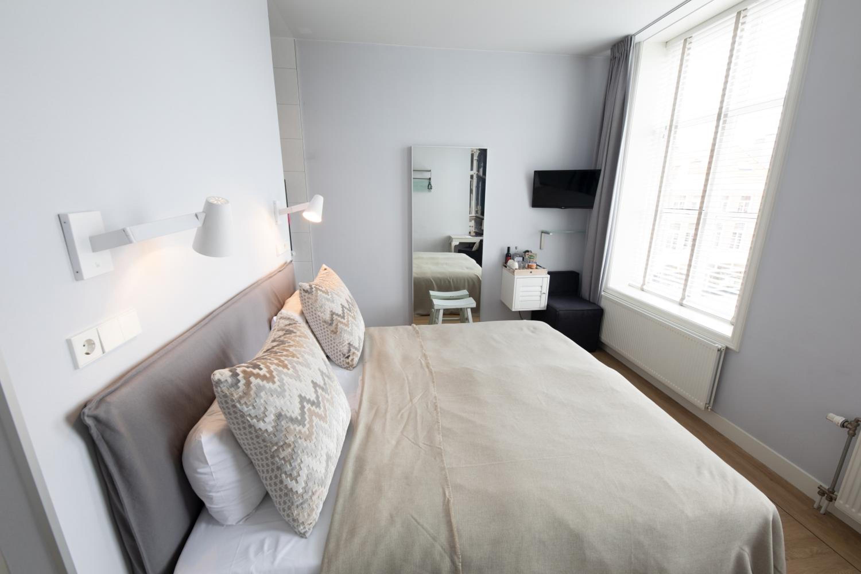 Superior Double Room With Patio View photo 3