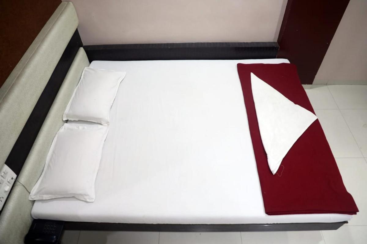 Standard Double Room - Photo 4