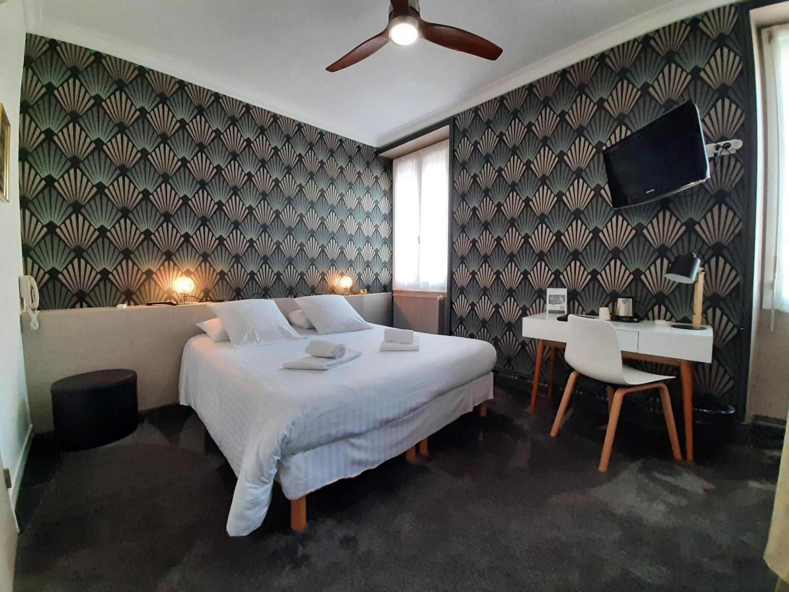 Superior Double Room - Photo 8