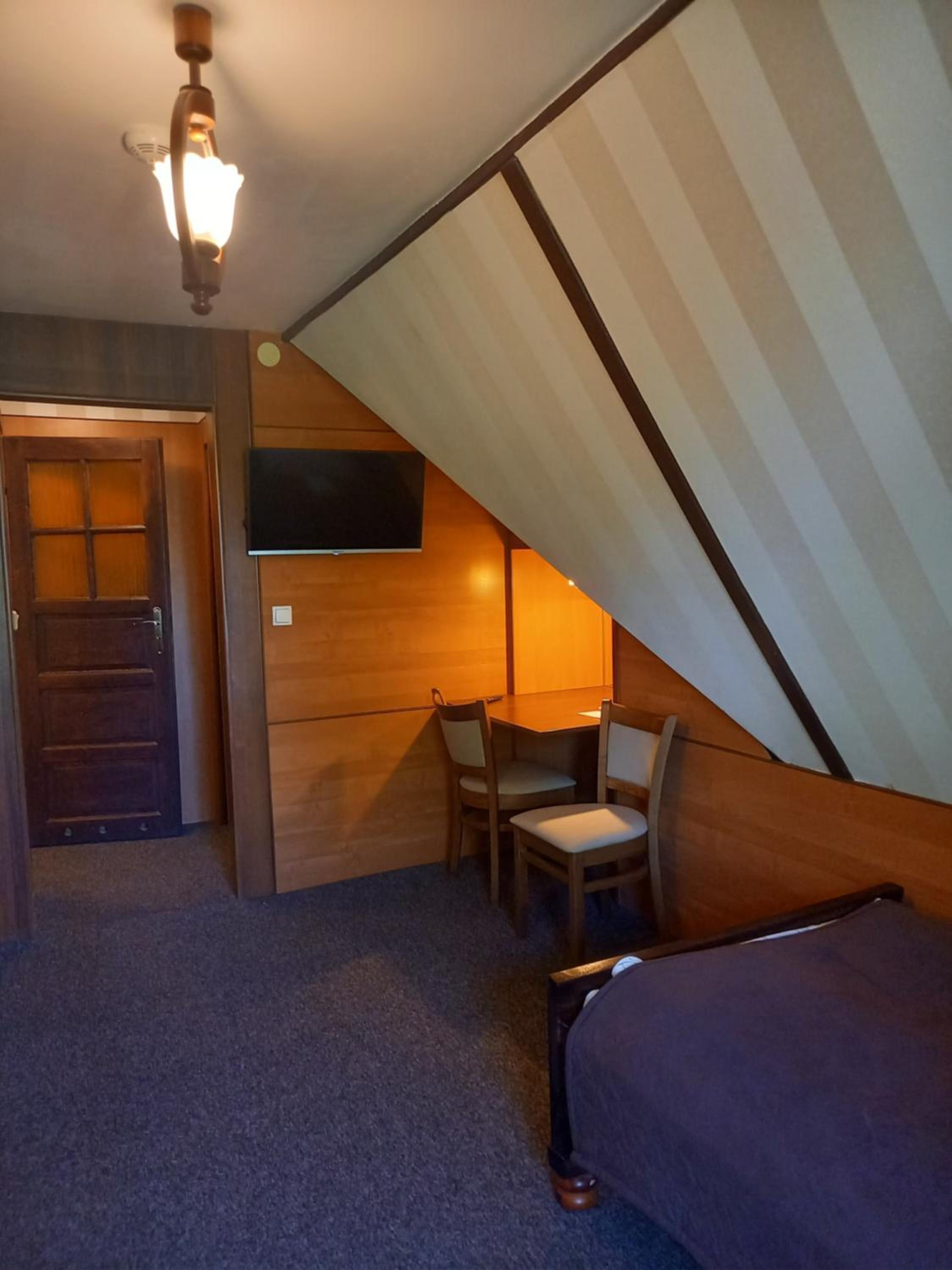 Small Twin Room photo 1