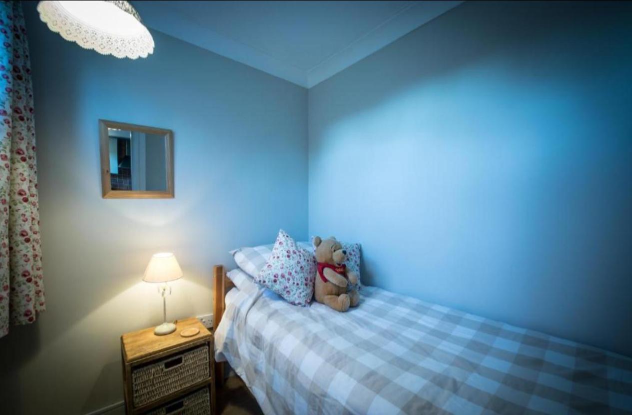 Two-Bedroom House photo 2