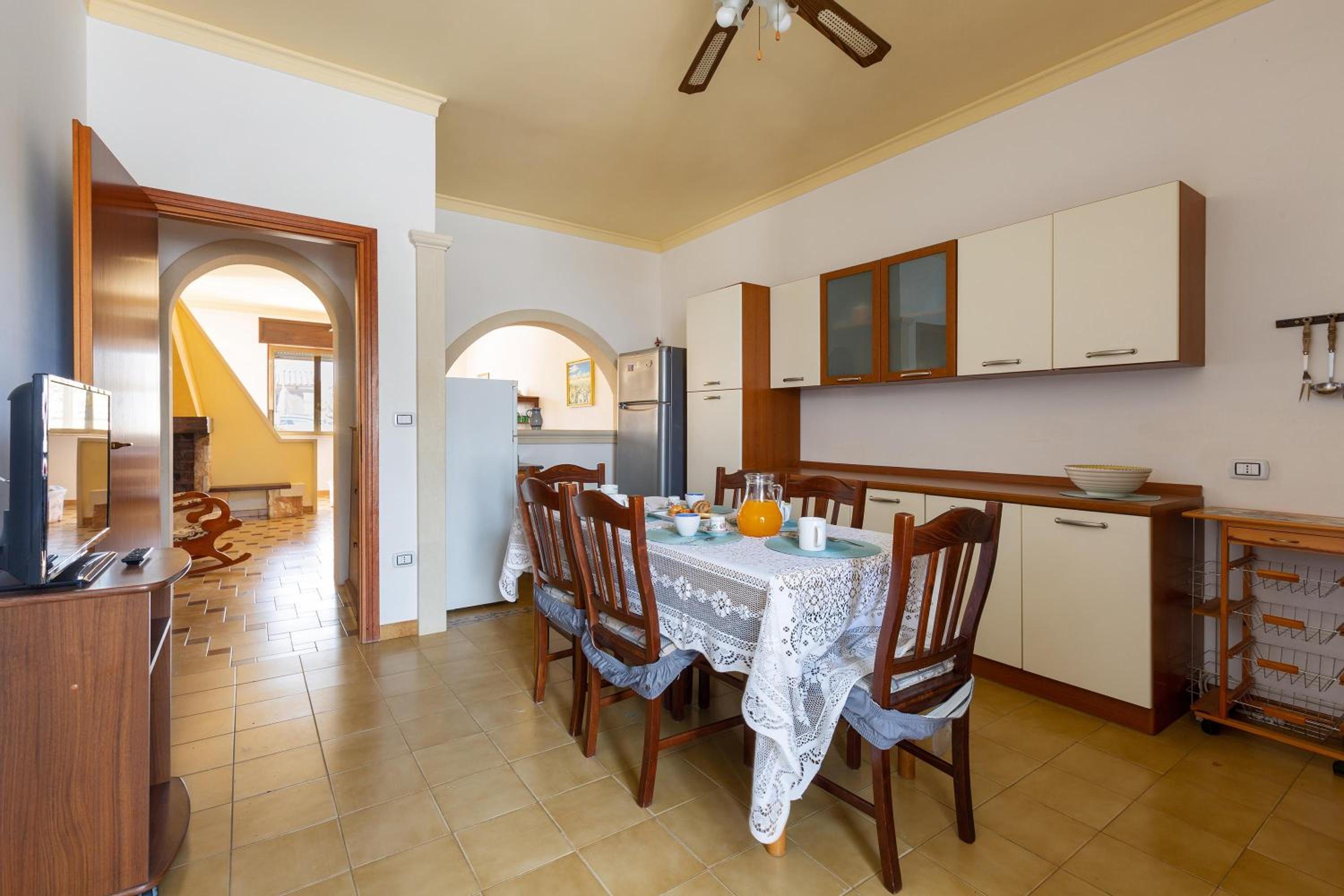 Three-Bedroom House photo 3
