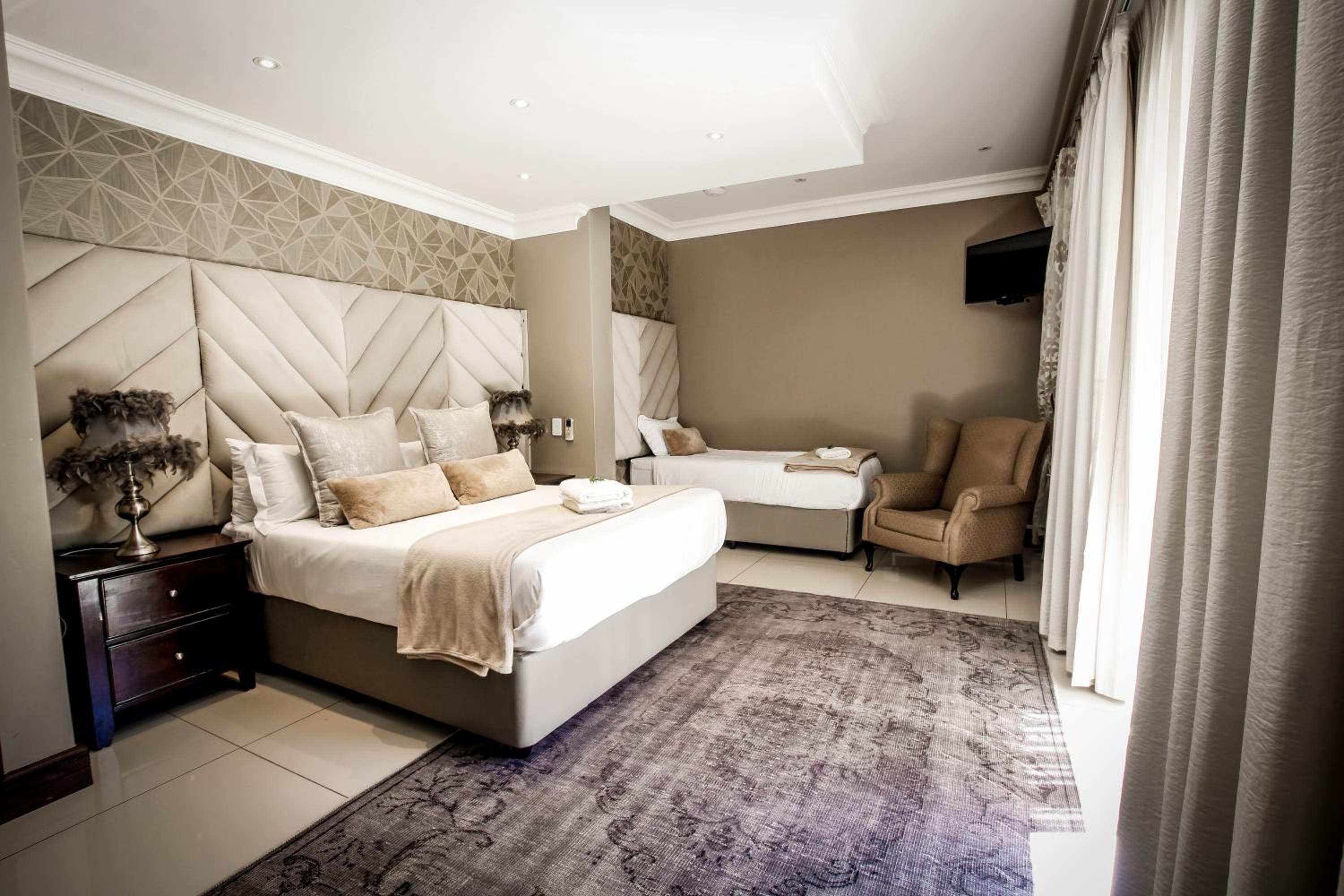 Deluxe Triple Room