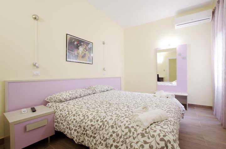 Double or Twin Room with Private External Bathroom