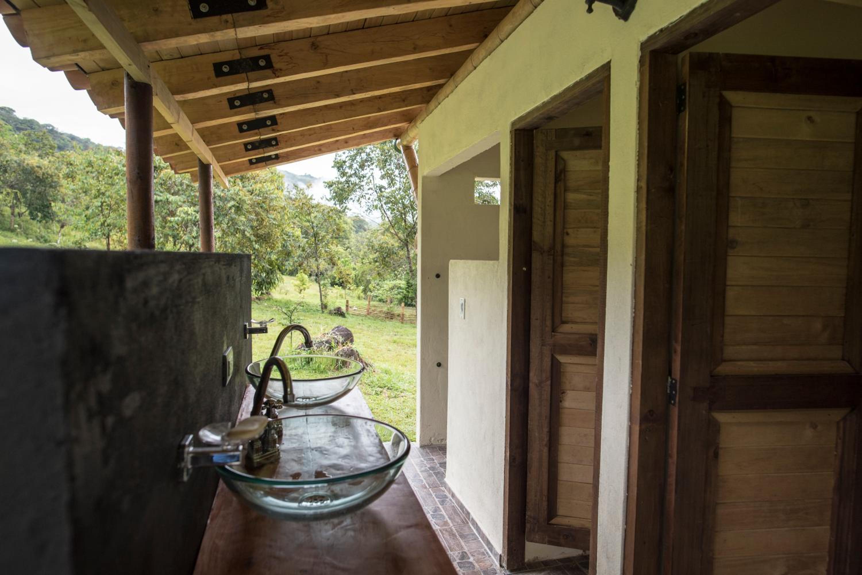 Double Room with Shared Bathroom photo 3