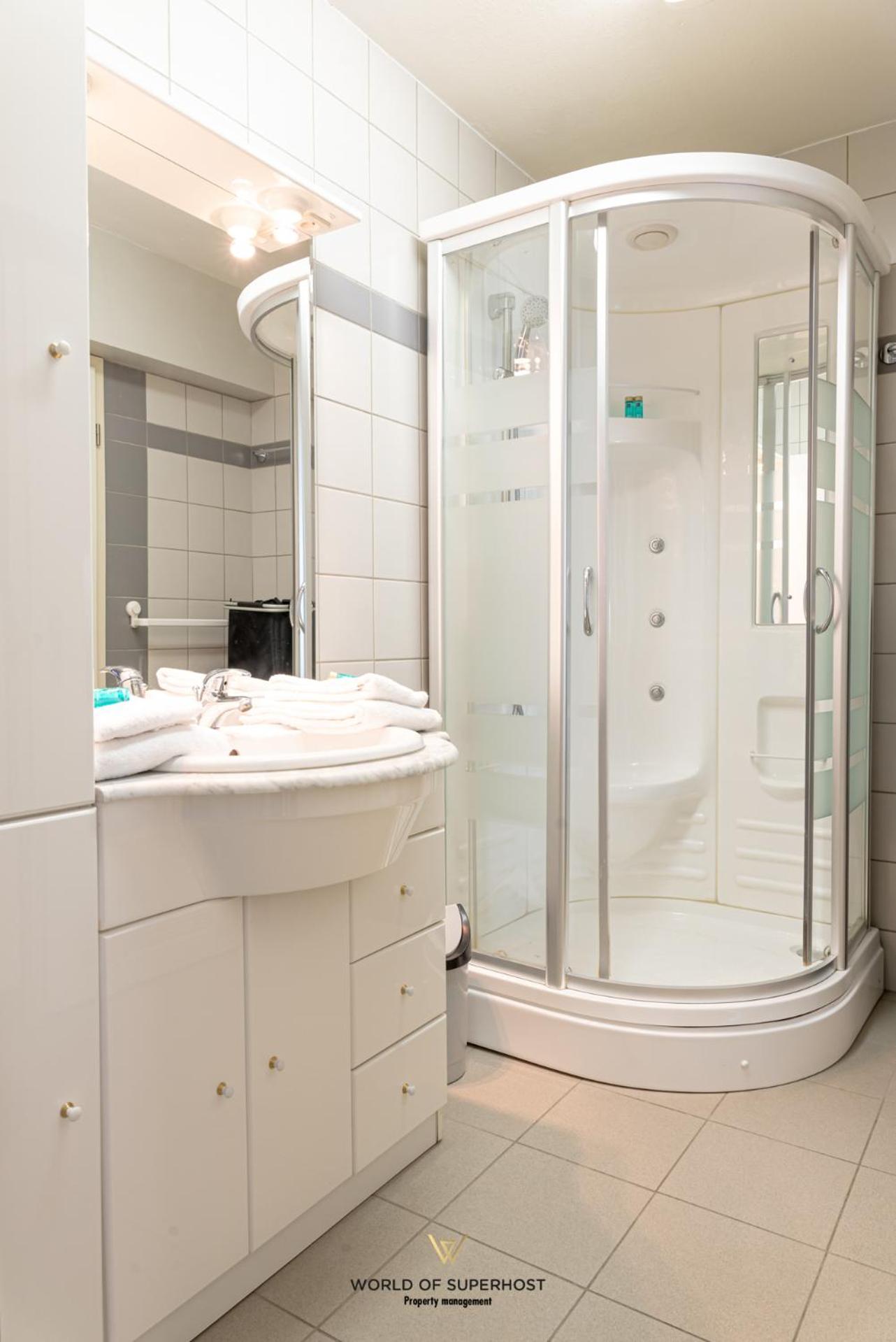 One-Bedroom Apartment - Photo 4