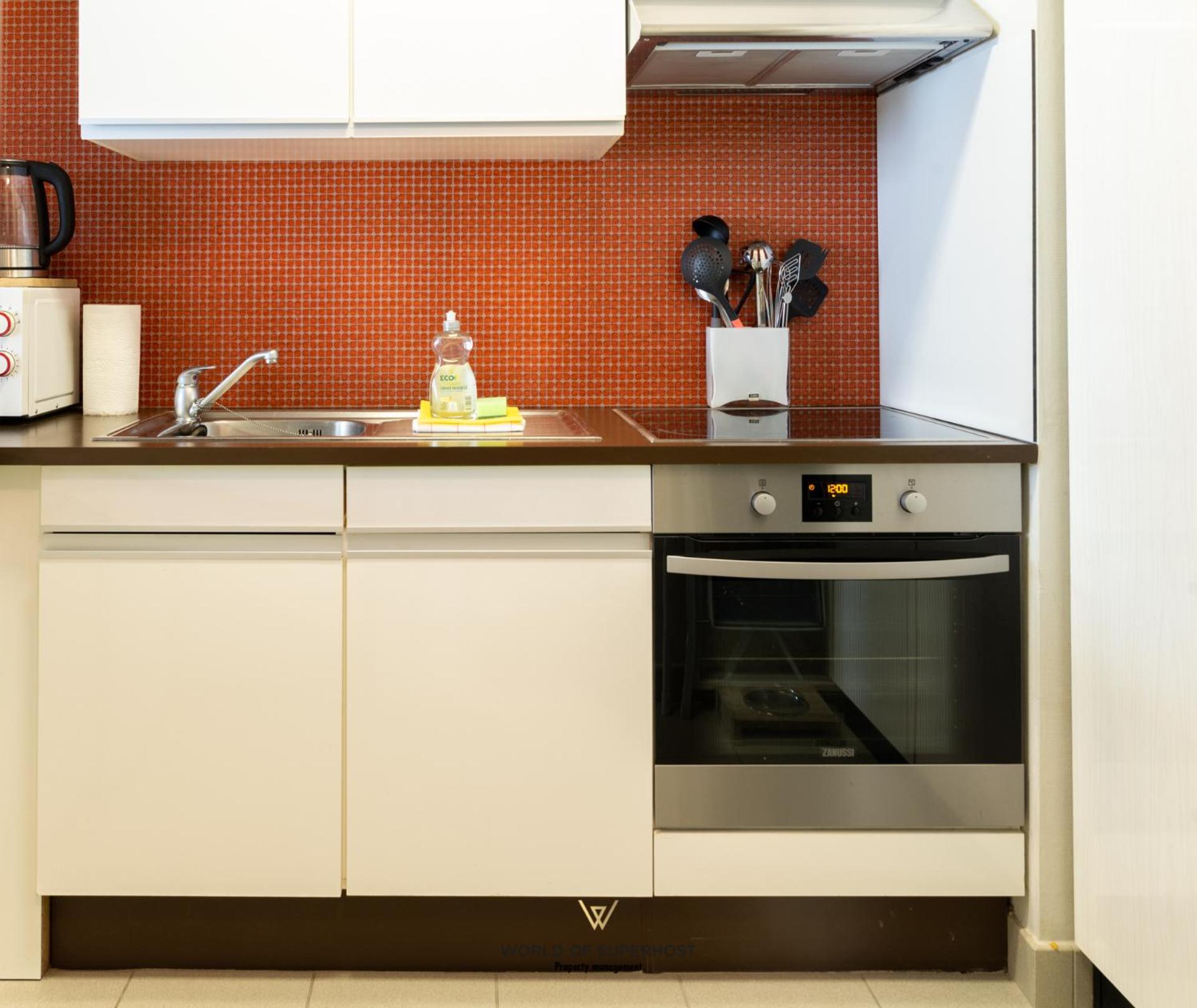 One-Bedroom Apartment - Photo 12