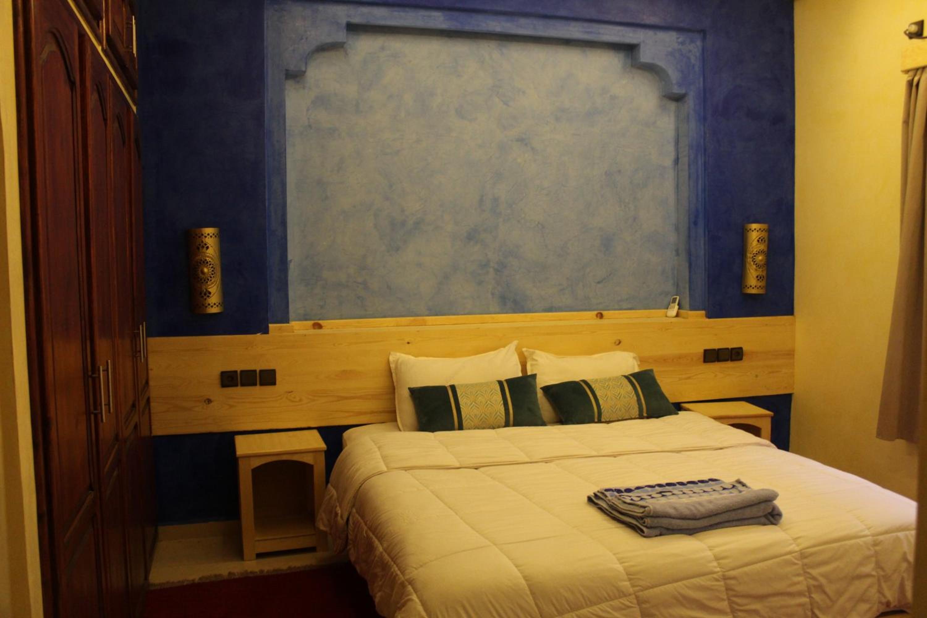 Two-Bedroom Apartment - Photo 43