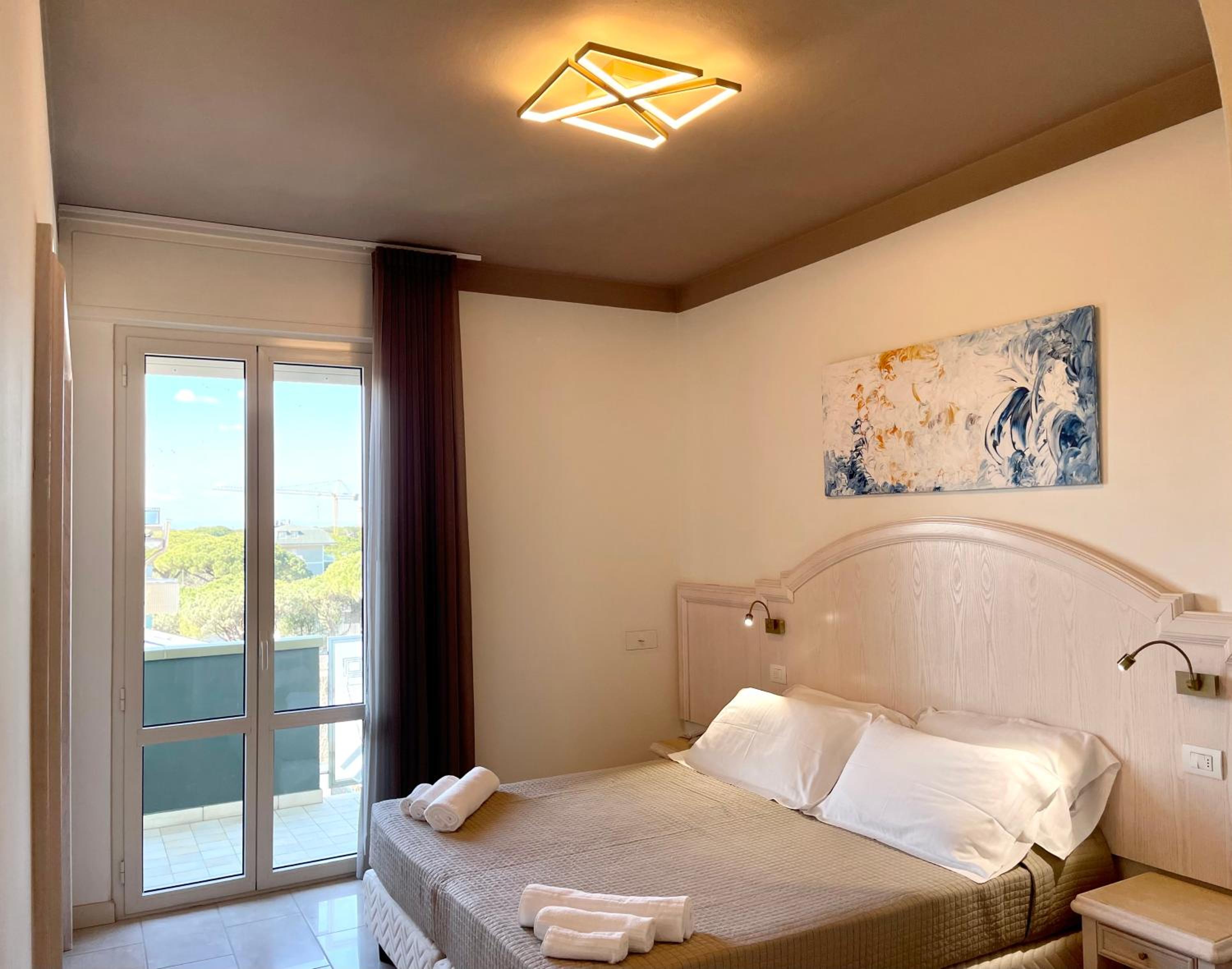 Triple Room with Pool View photo 2