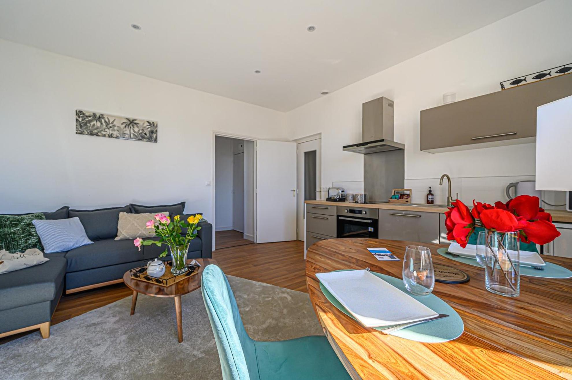 One-Bedroom Apartment
