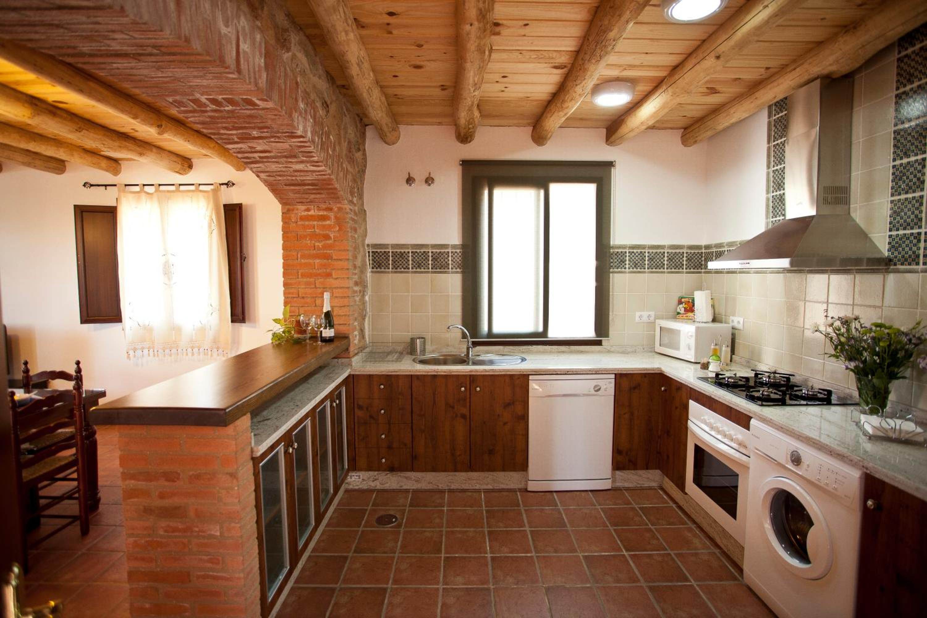 Three-Bedroom House photo 3