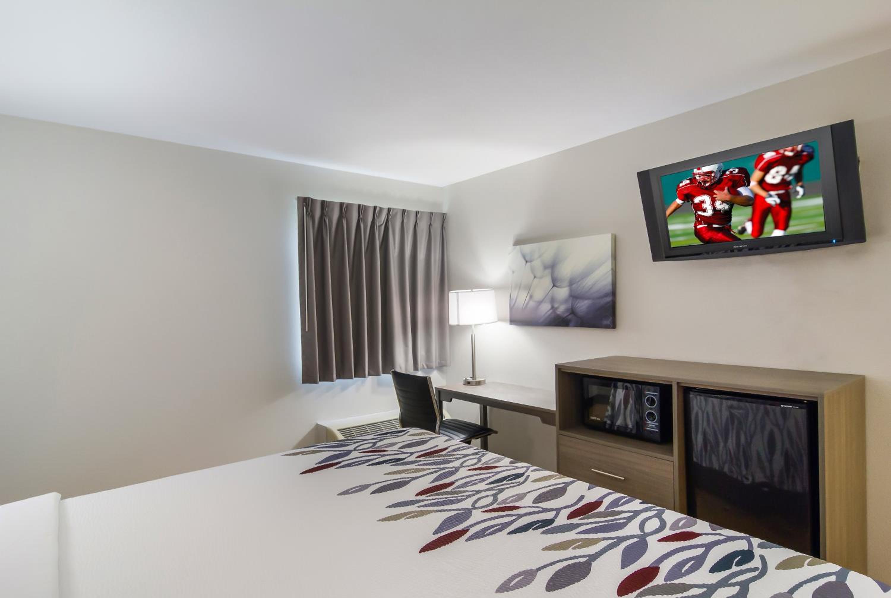 Deluxe King Room Non-Smoking - Photo 4