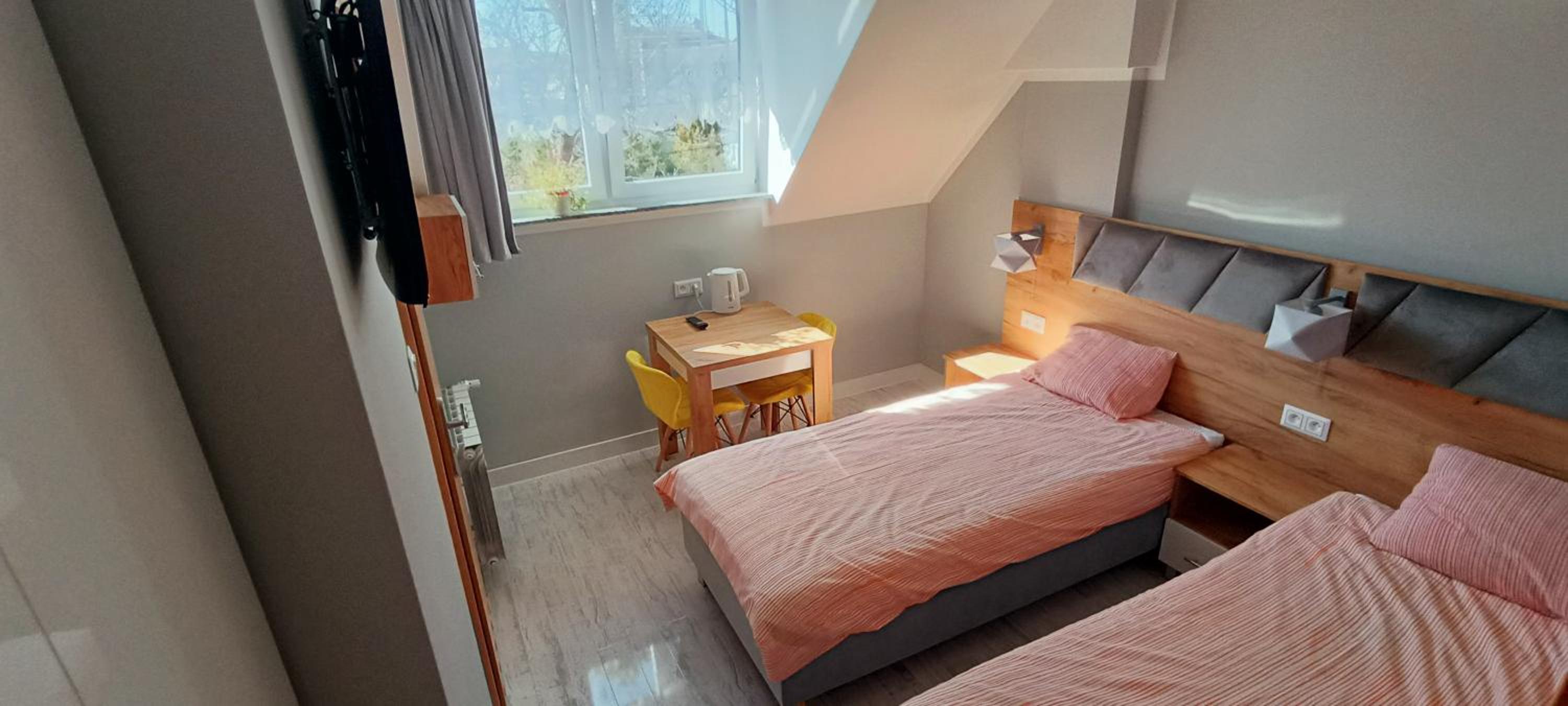 Deluxe Double Room with Shower photo 2