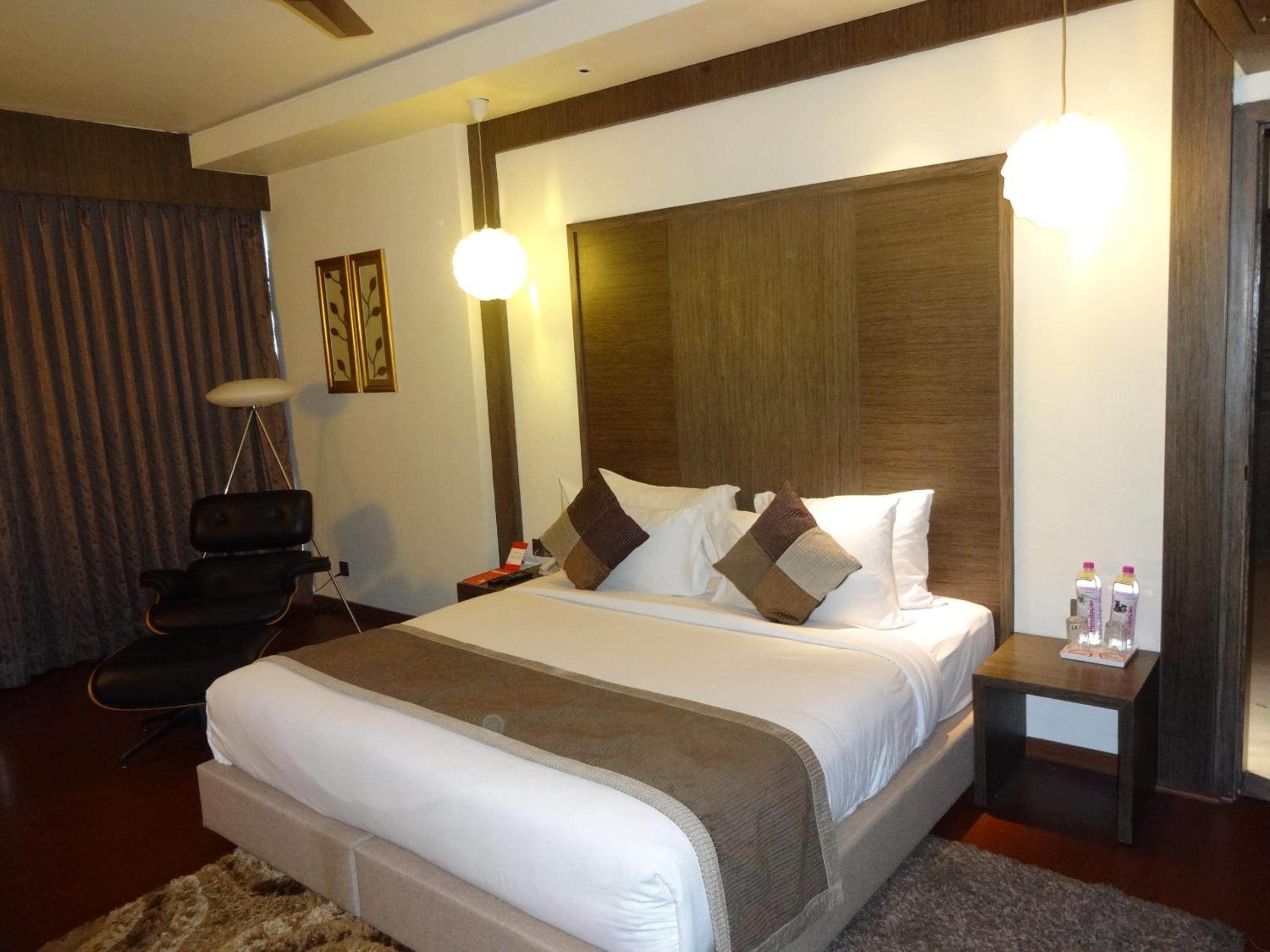 Premium Double or Twin Room photo 3