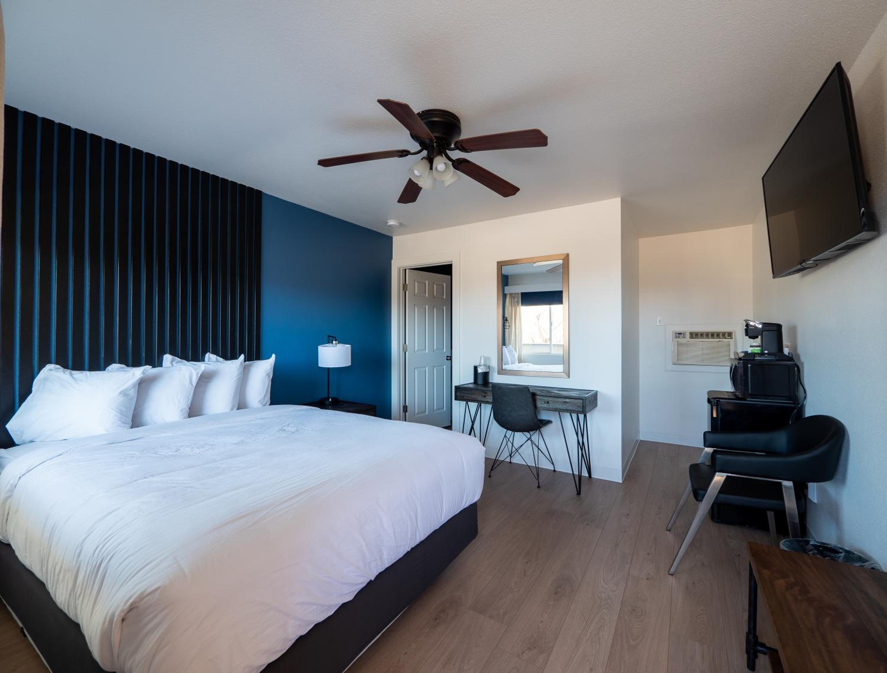 Queen Room - Photo 9