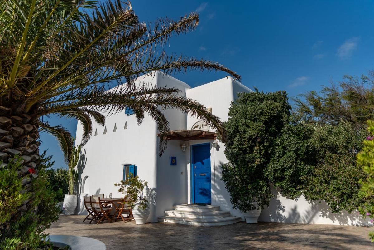 Grand Villa with Sea View photo 2