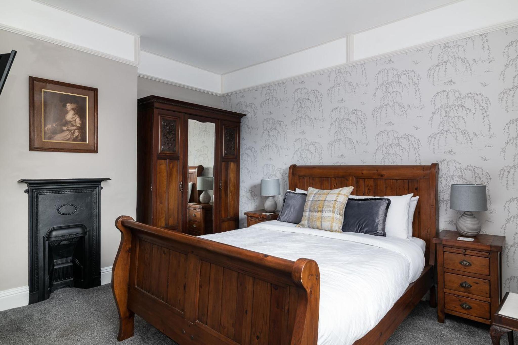 Deluxe King Room photo 2