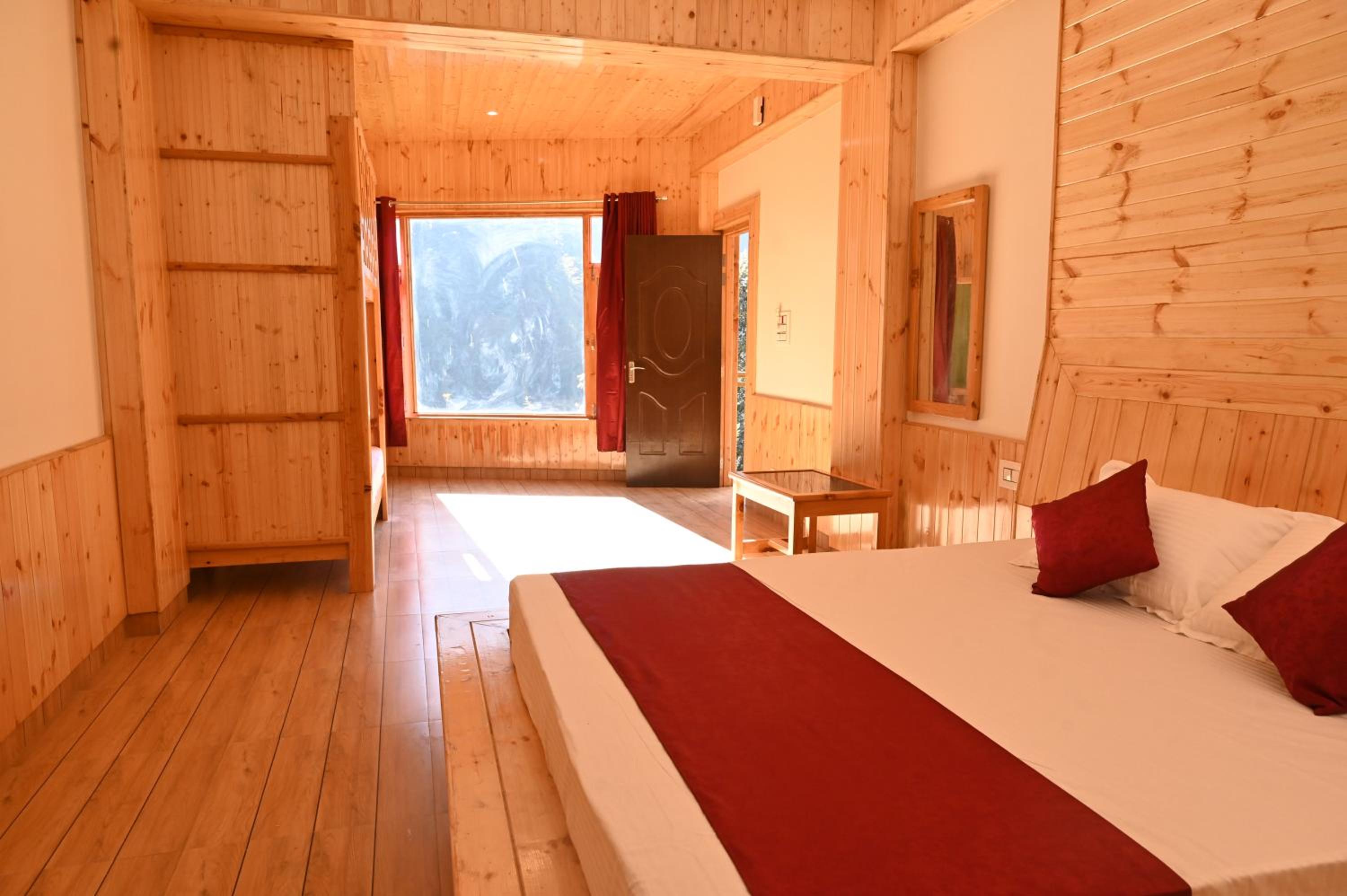 Luxury Quadruple Room photo 2