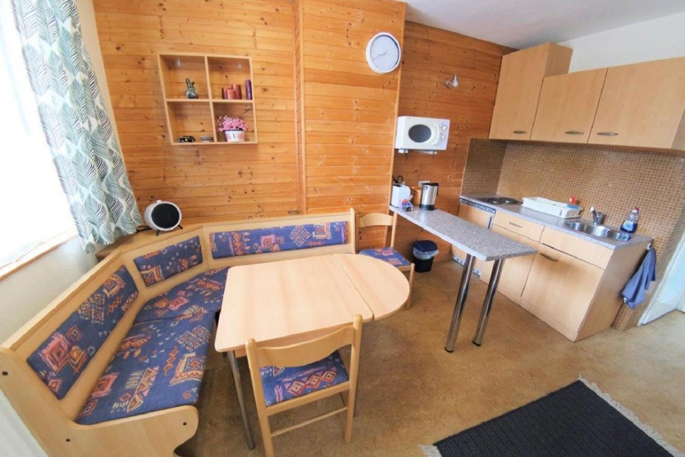 Two-Bedroom Apartment with Balcony photo 3