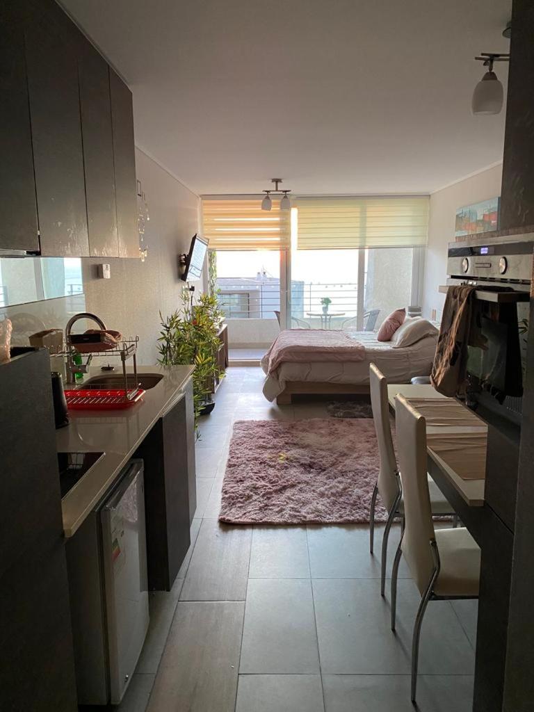 One-Bedroom Apartment photo 1