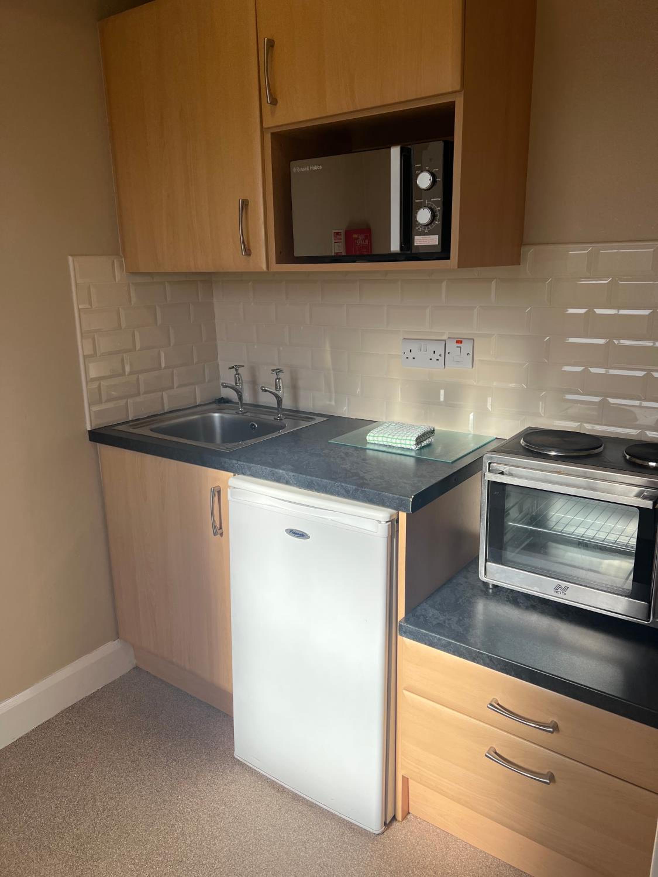 Standard Double Room with Mini Kitchen - Photo 15