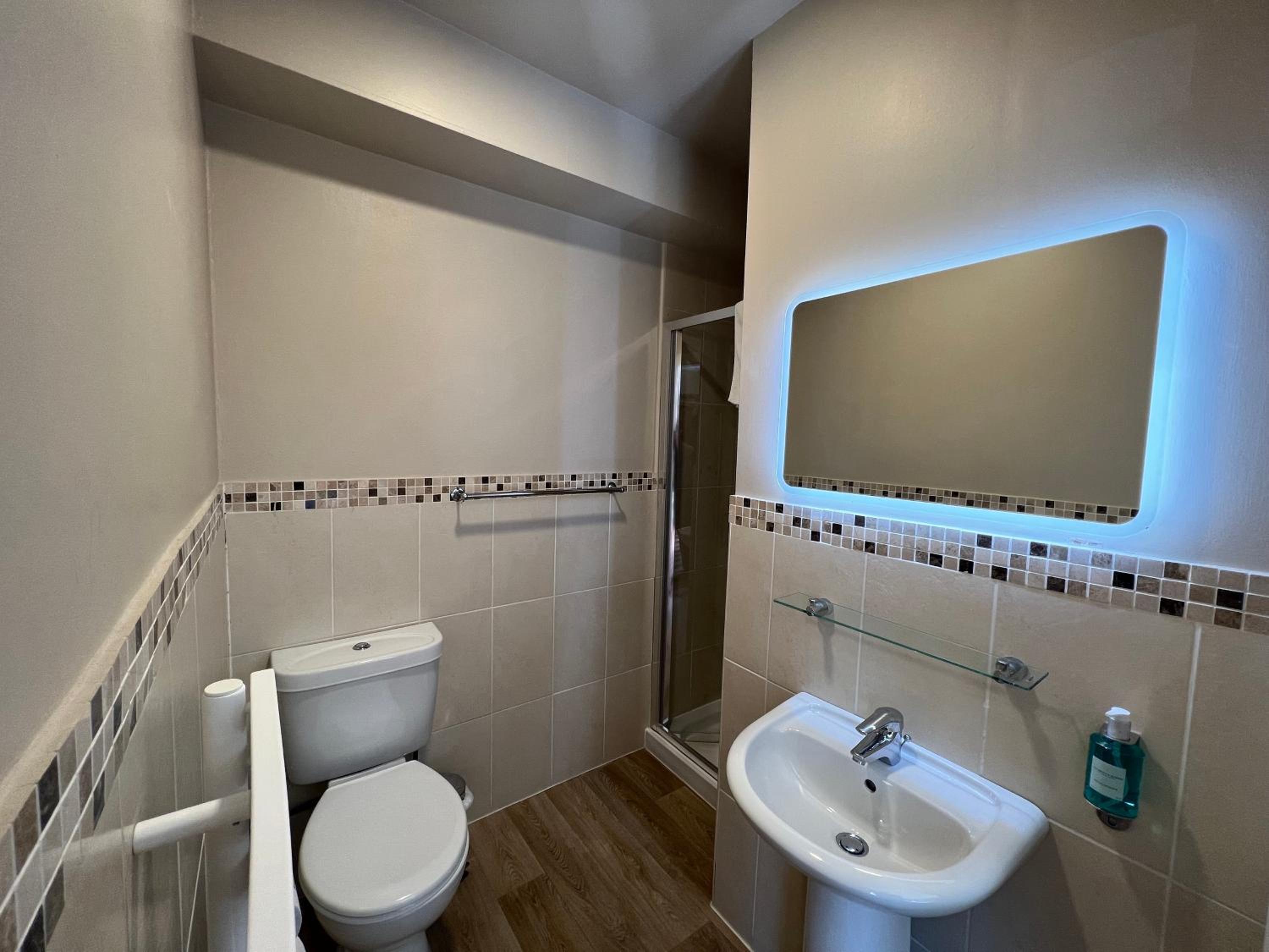 Standard Double Room with Mini Kitchen - Photo 2