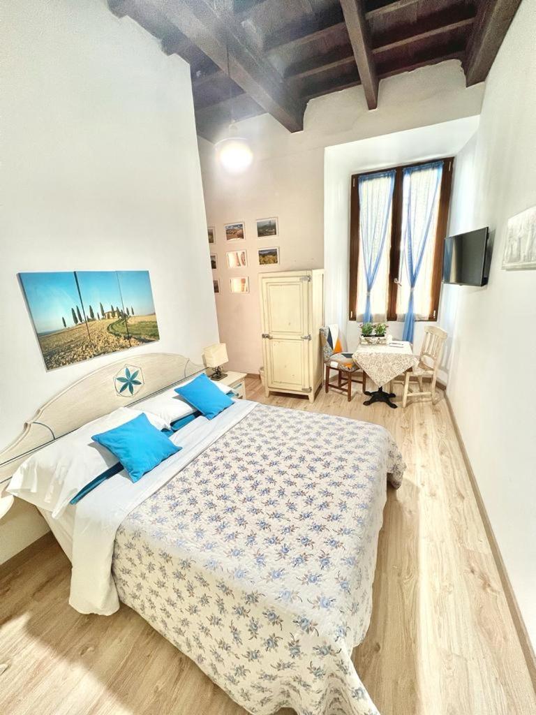 Small Double Room photo 3