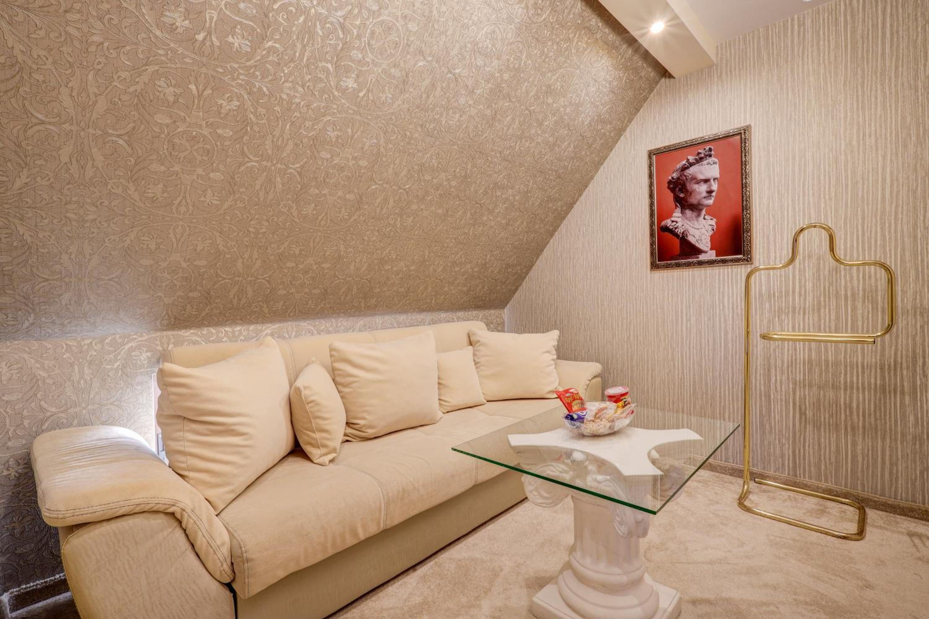 Deluxe King Studio - Photo 2