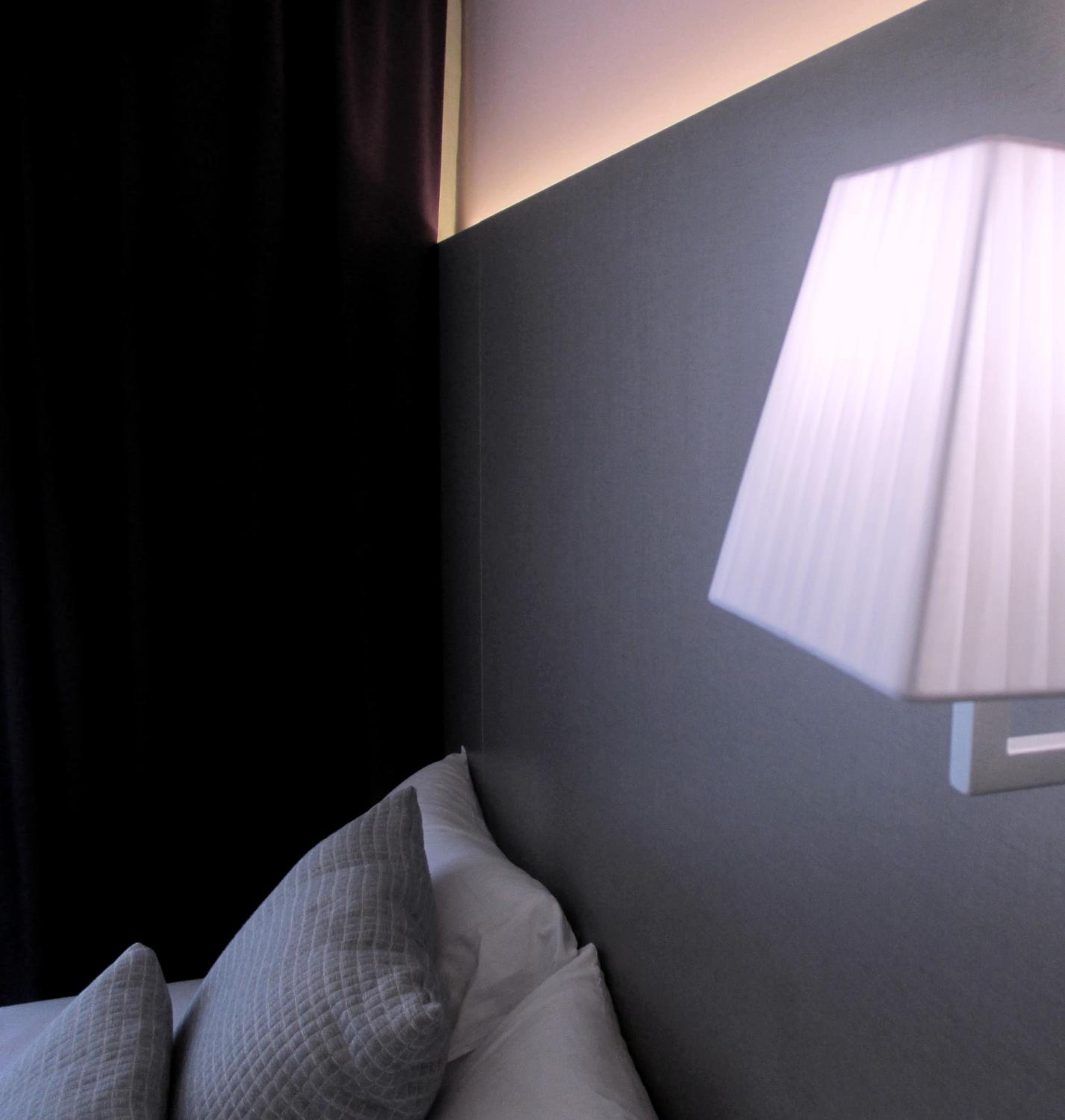 Superior Double Room with City View - Photo 4