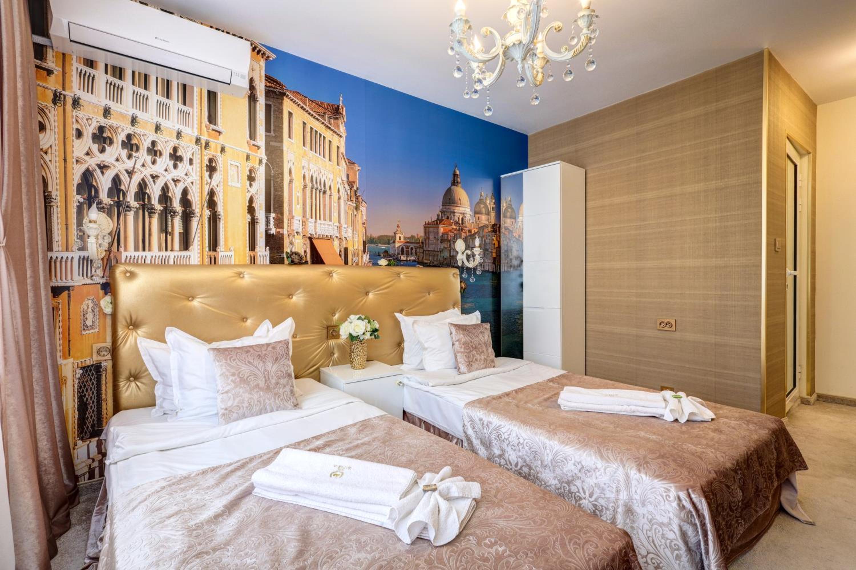 Deluxe Double or Twin Room with Garden View