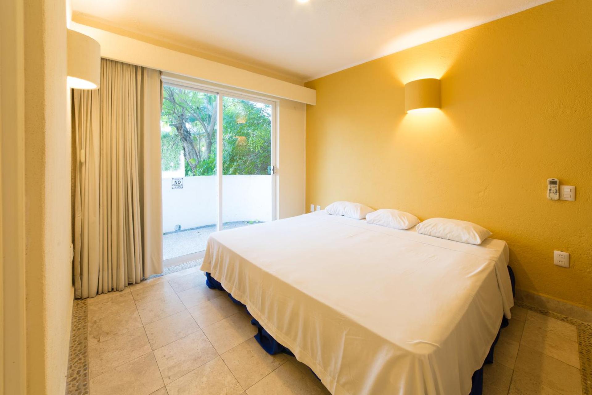 Suite - Photo 10