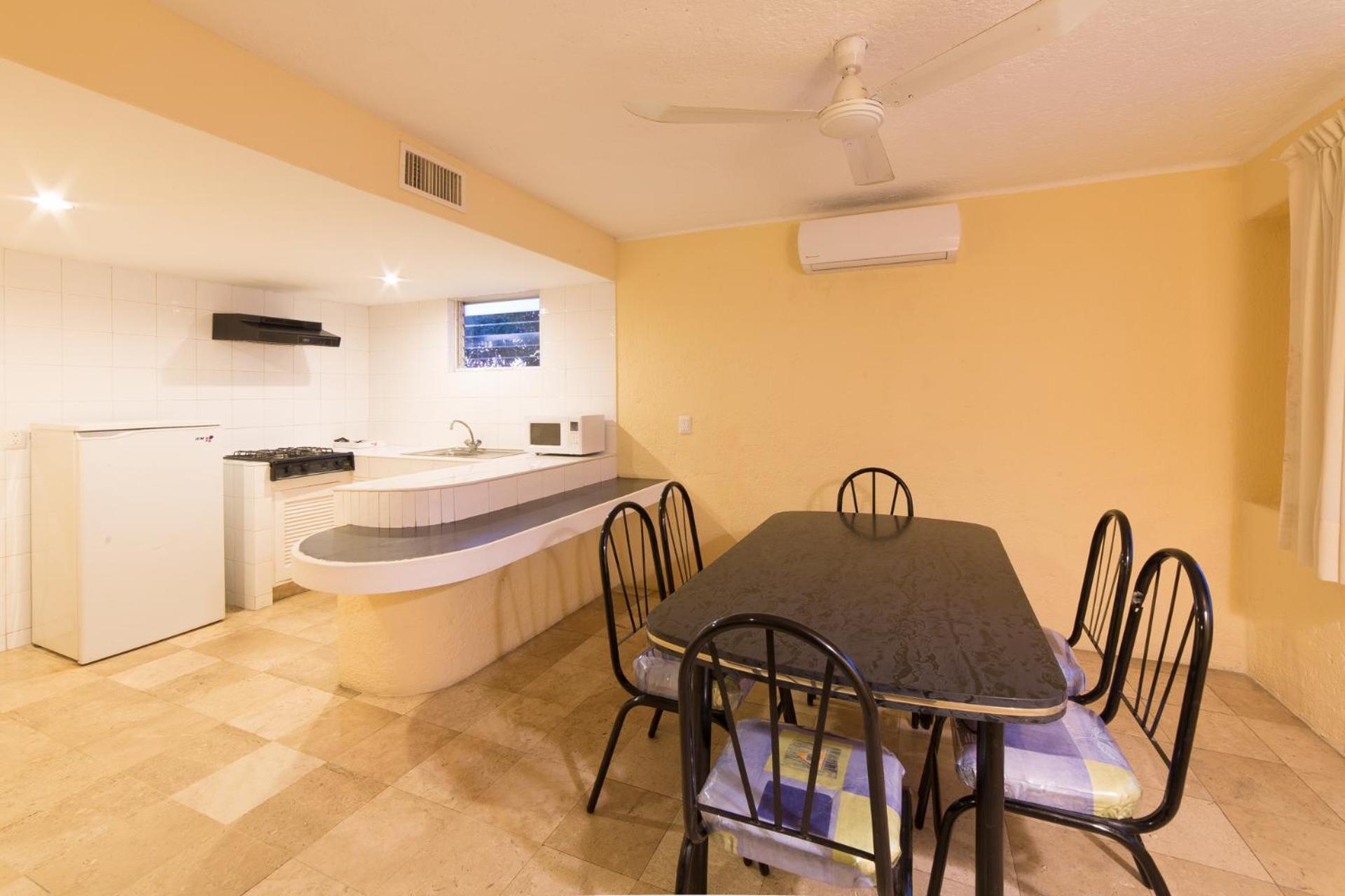 Three-Bedroom Apartment - Photo 4