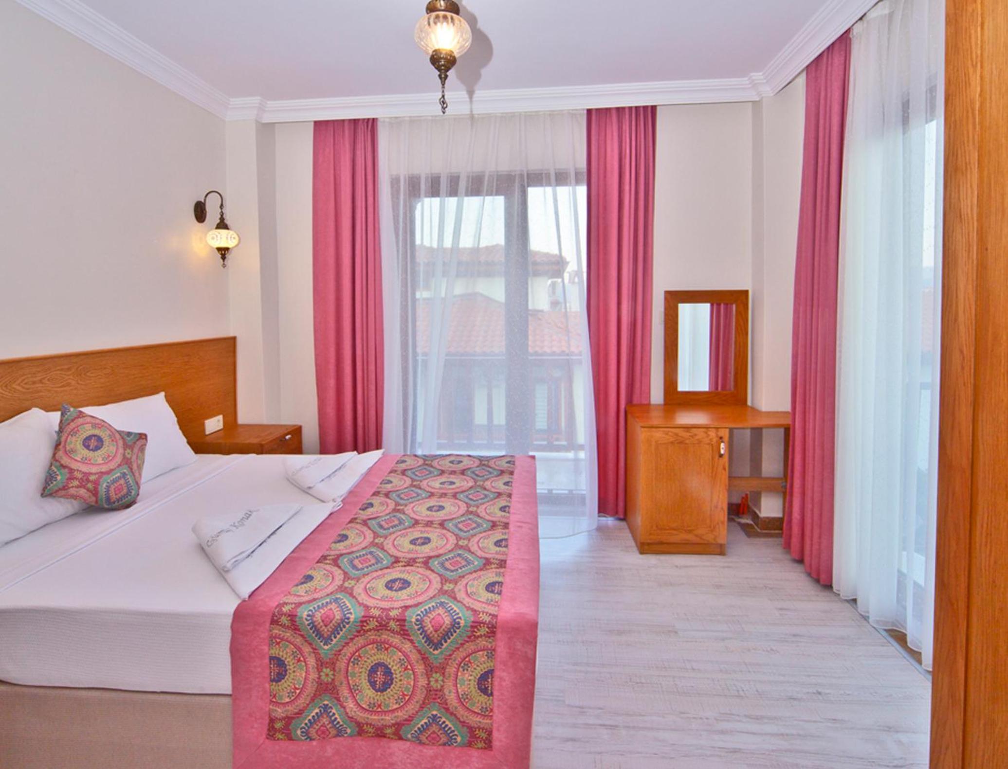 Deluxe Double or Twin Room with Mountain View photo 1