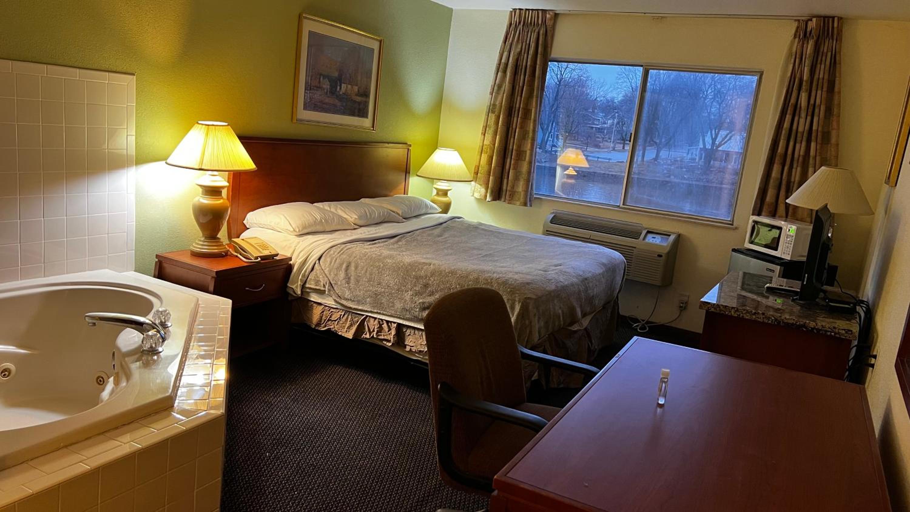 King Room with Spa Bath photo 3