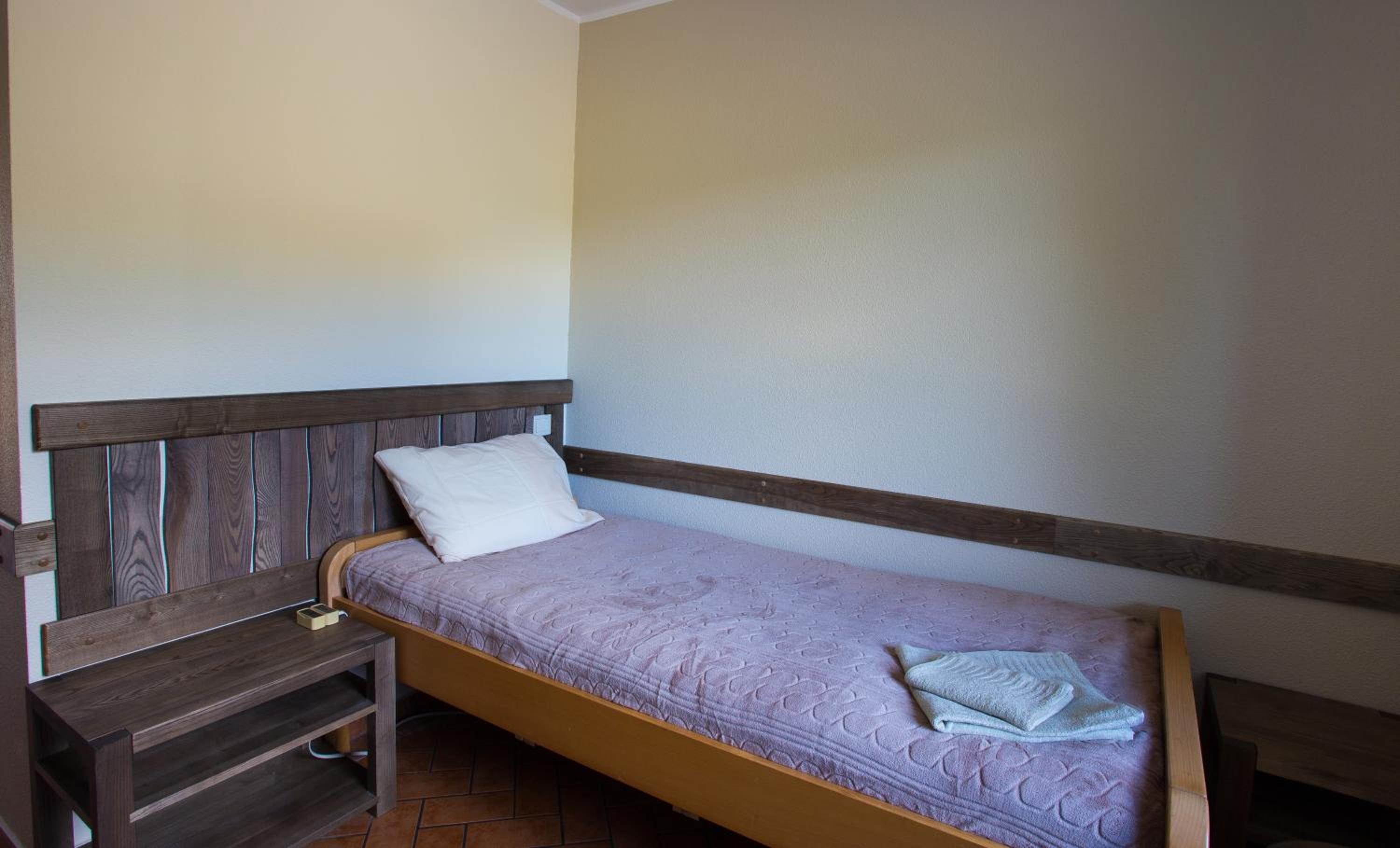 Standard Single Room with Shower photo 2