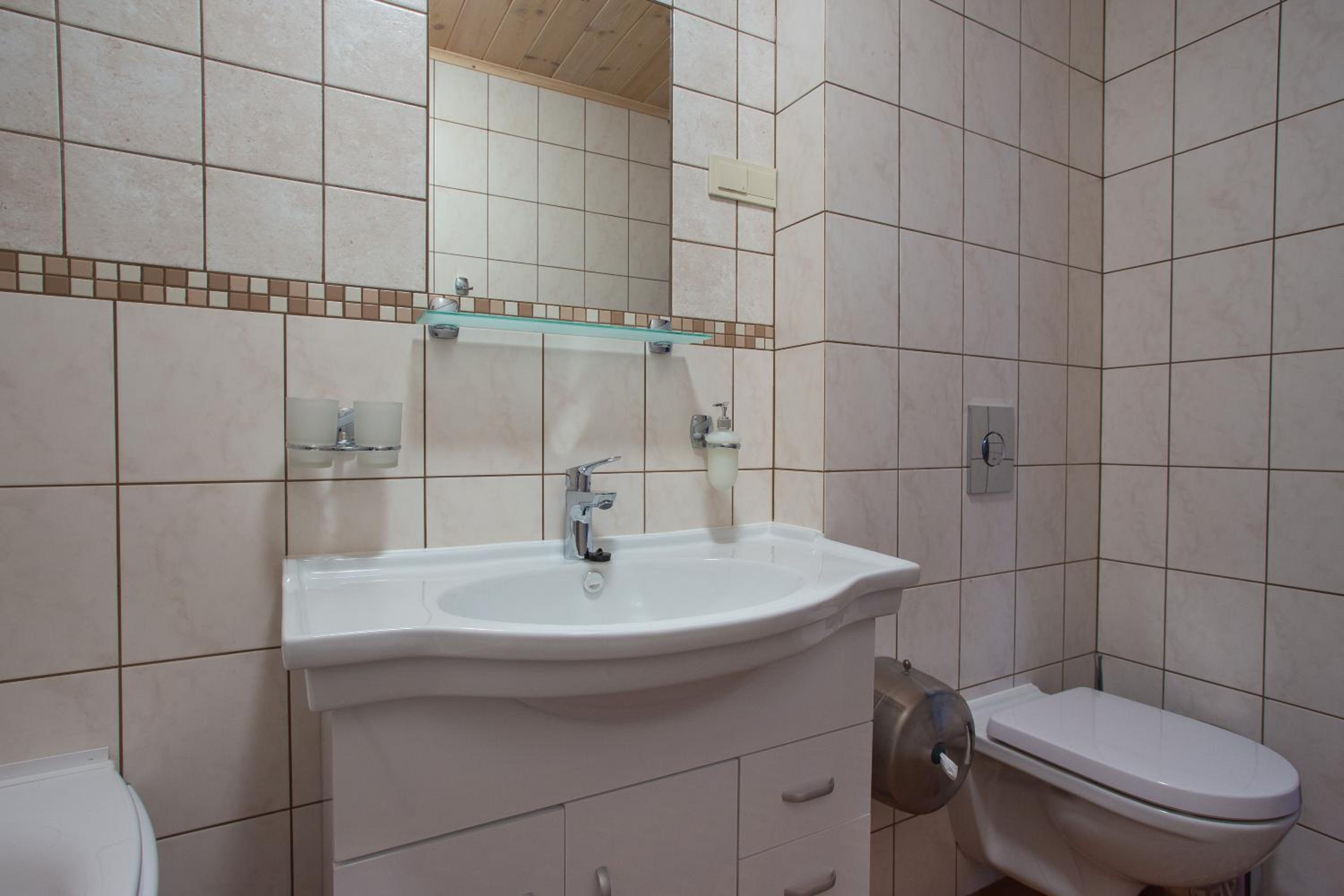 Family Suite (2 Adults + 2 Children) - Photo 4