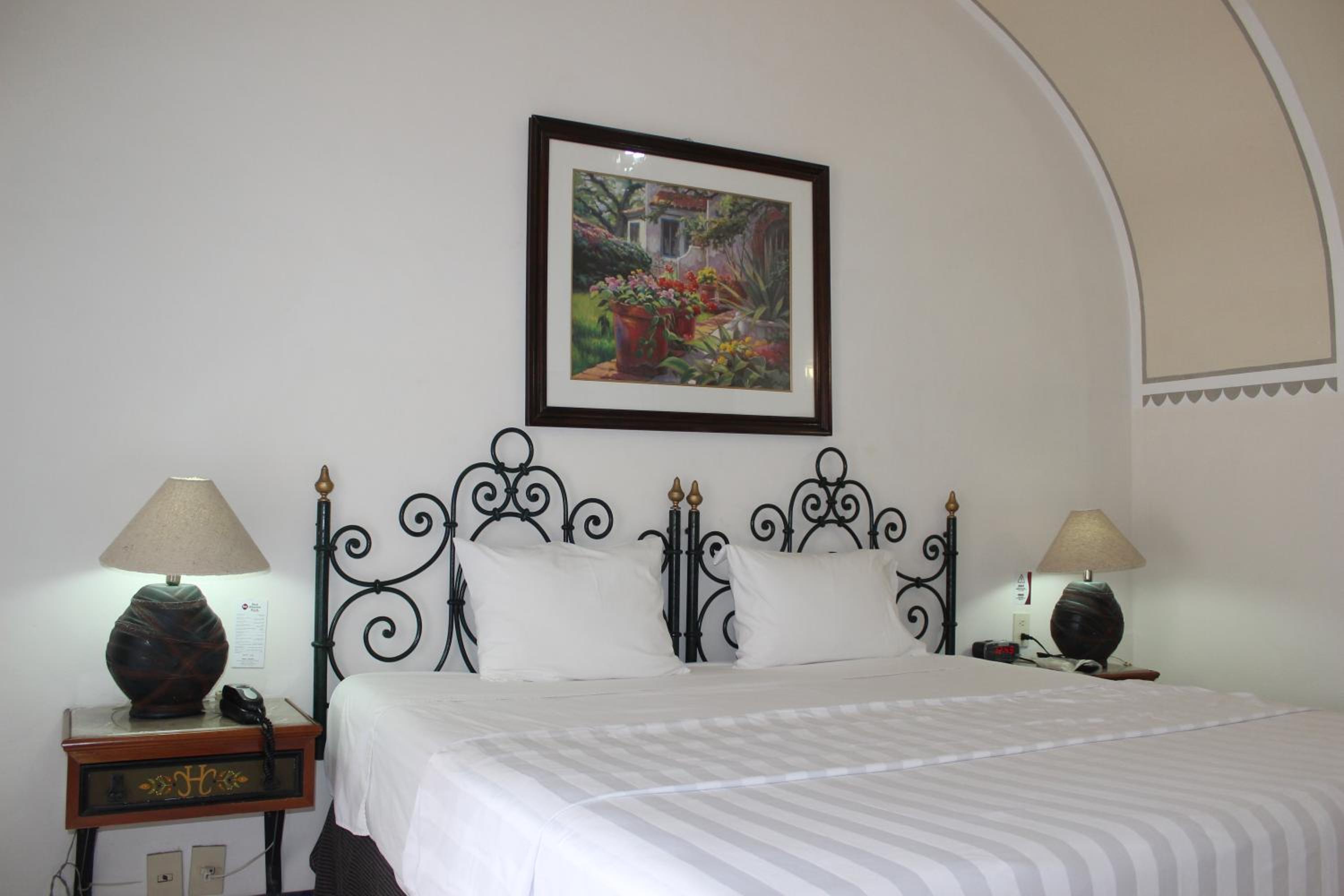 Suite with Garden View photo 1