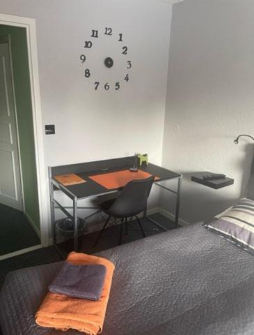 Double or Twin Room with Shower - Photo 10