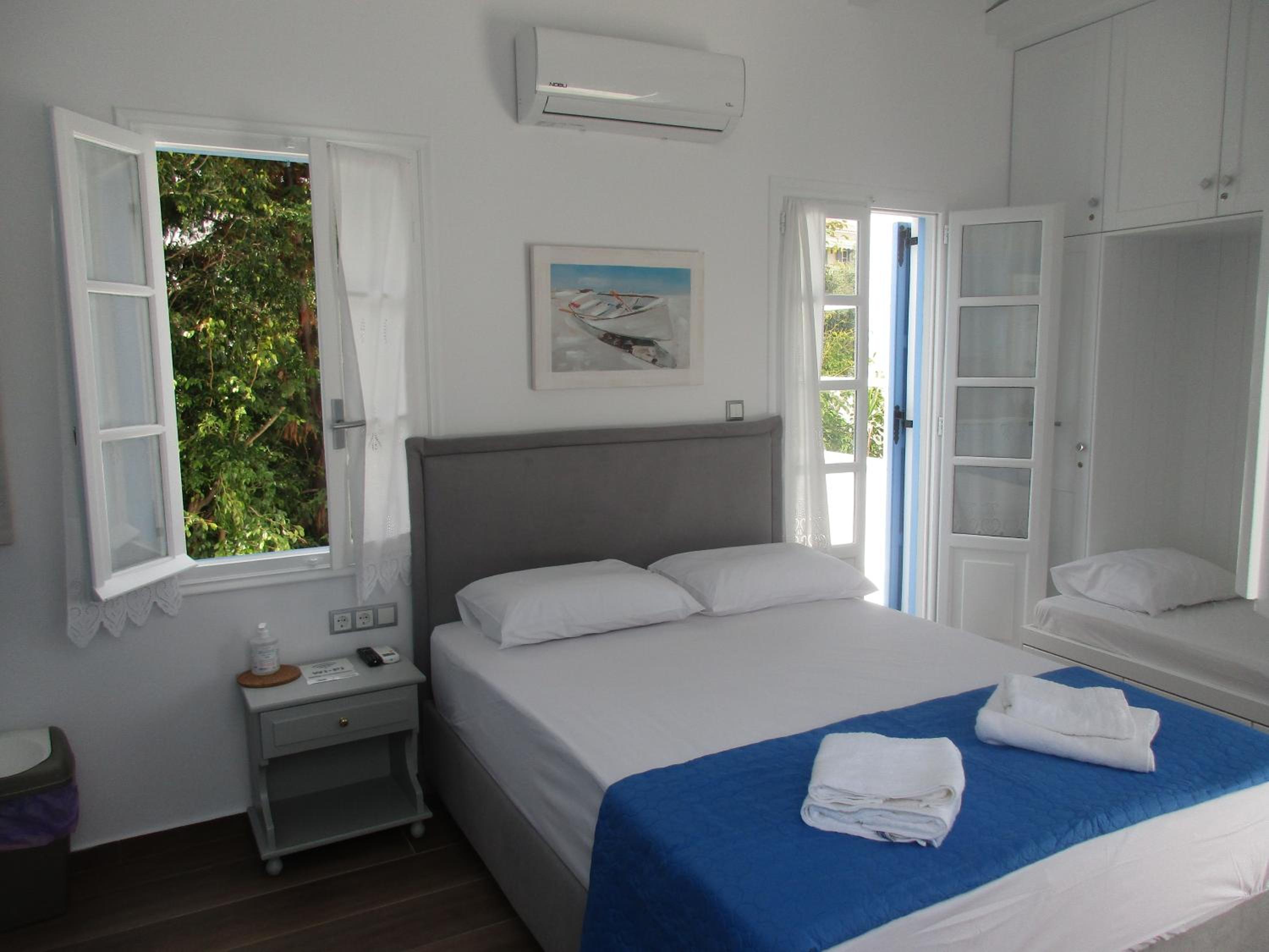 Triple Room with Balcony photo 1