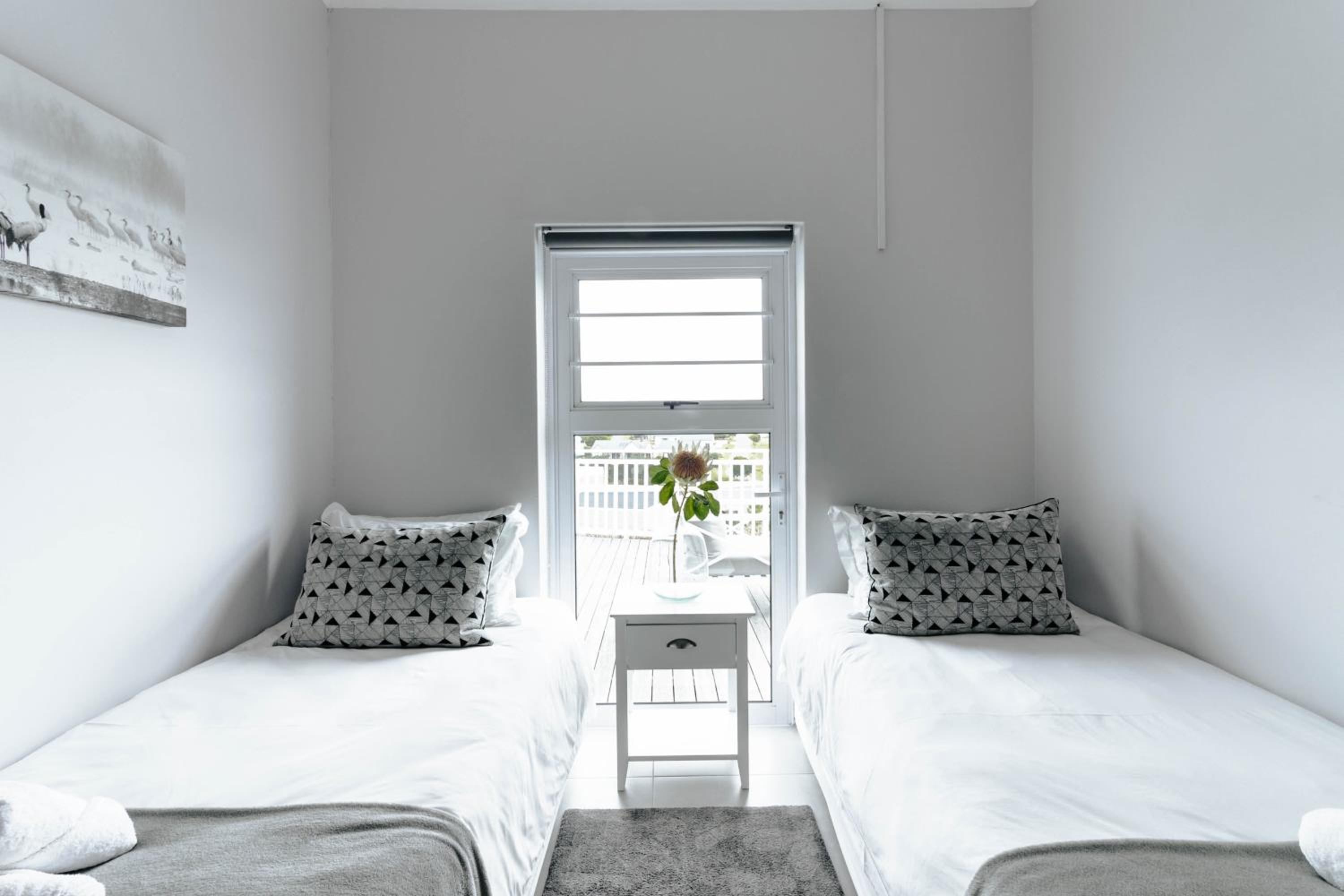 Two-Bedroom Apartment - Photo 7