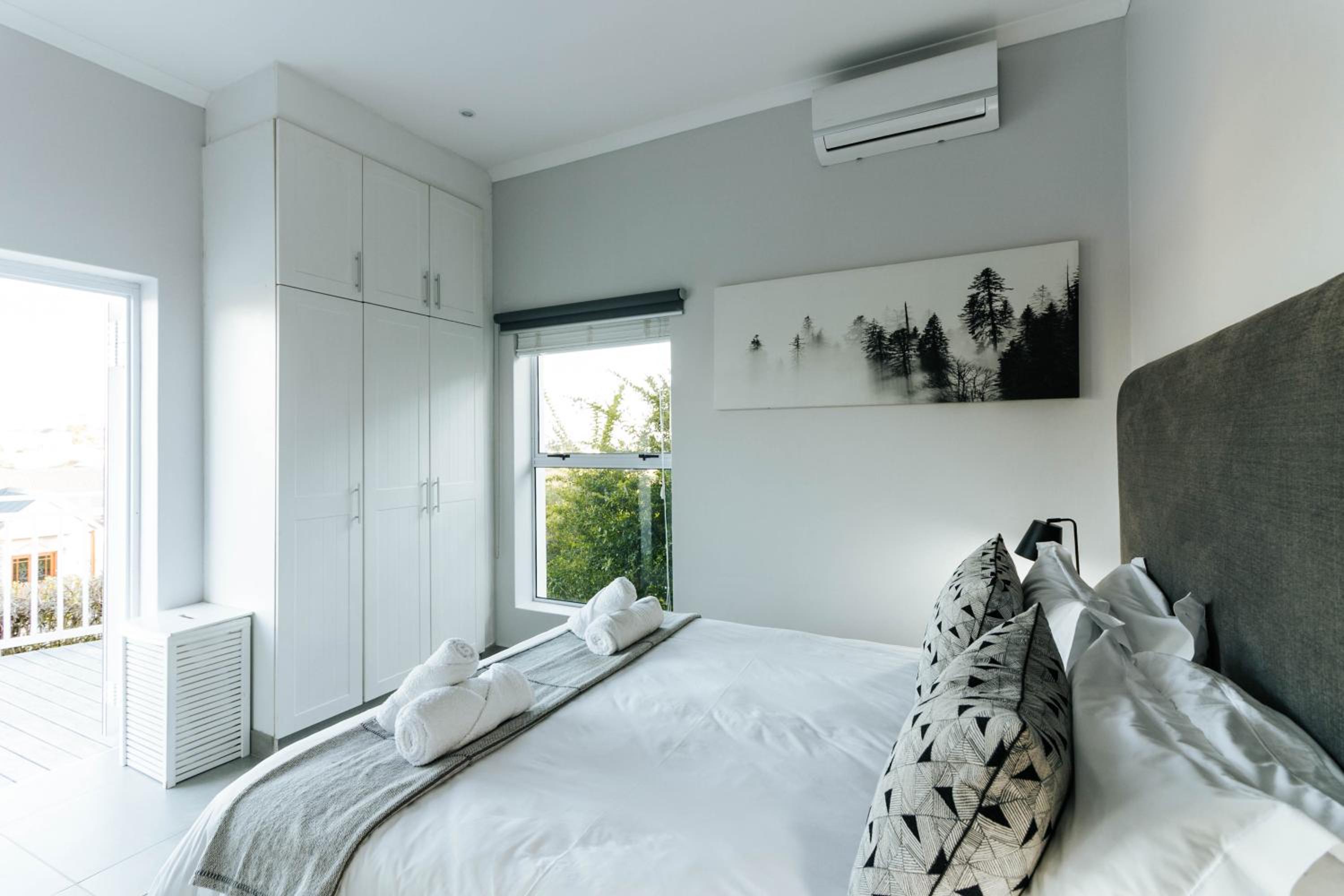 Two-Bedroom Apartment - Photo 35