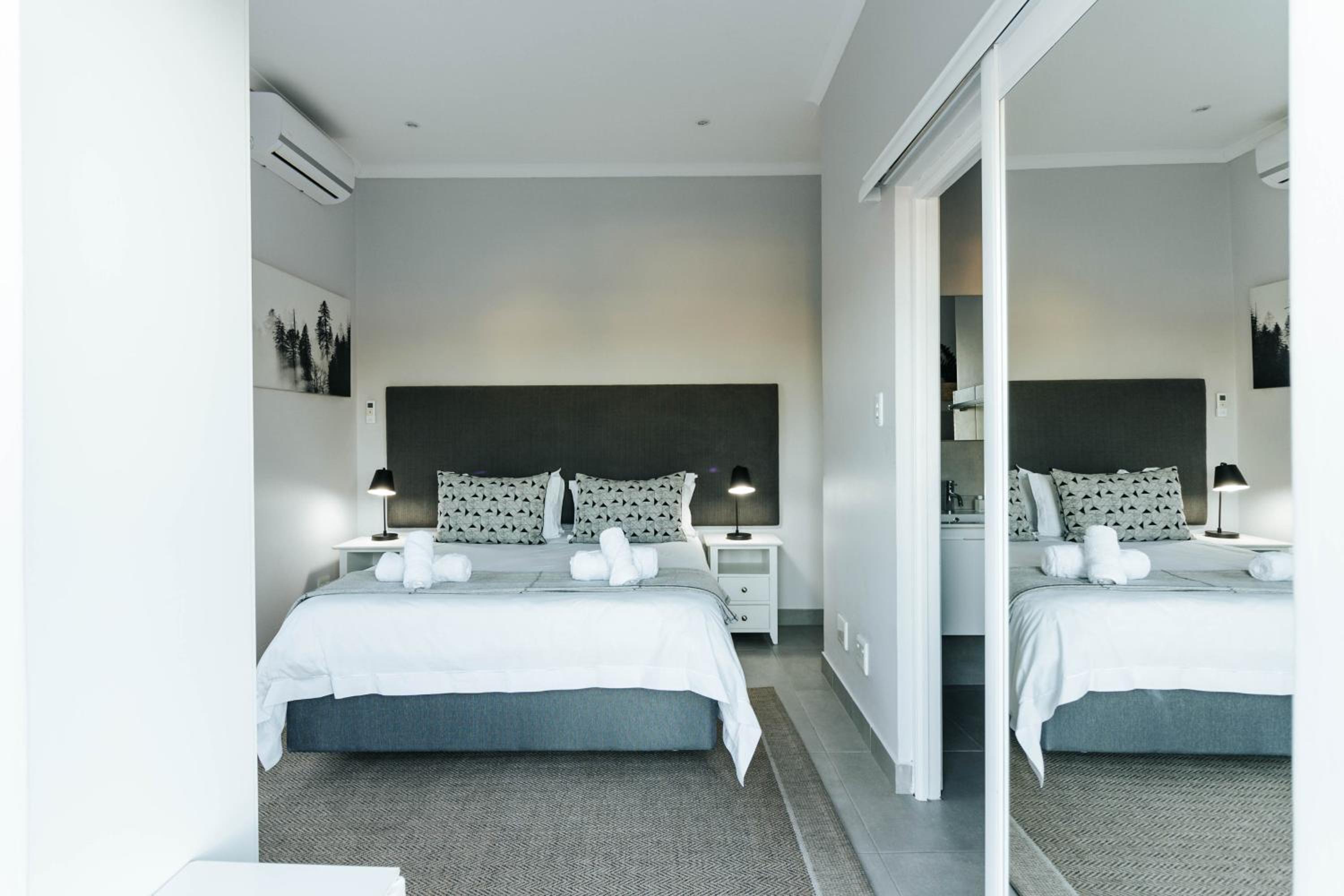 Two-Bedroom Apartment - Photo 36